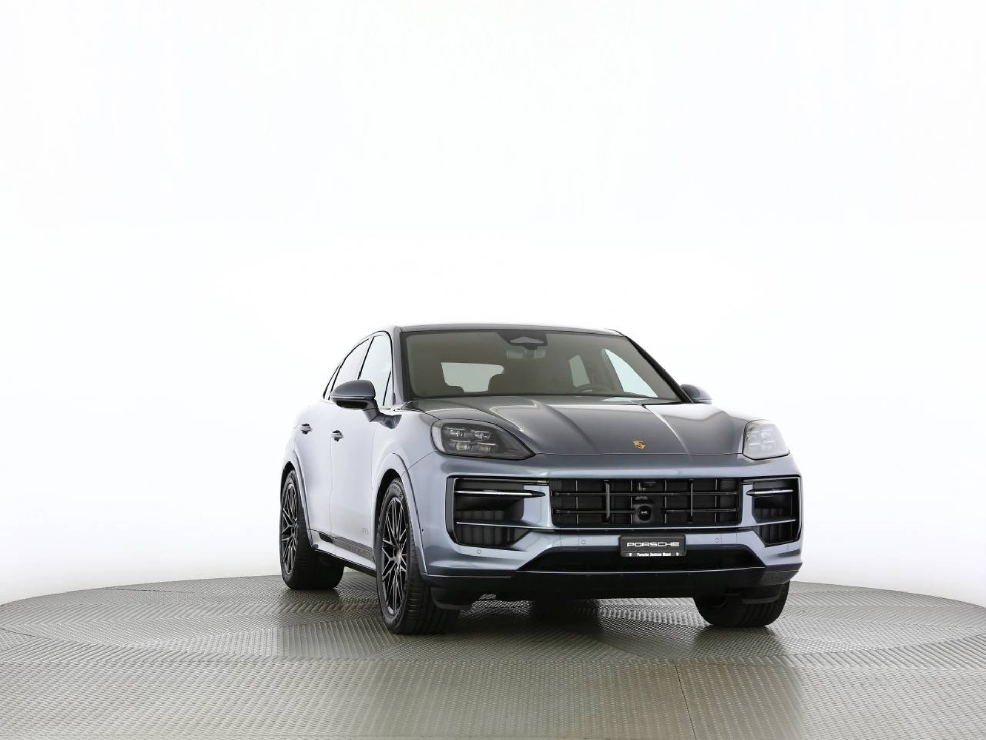 PORSCHE Cayenne GTS Coupé-image-29
