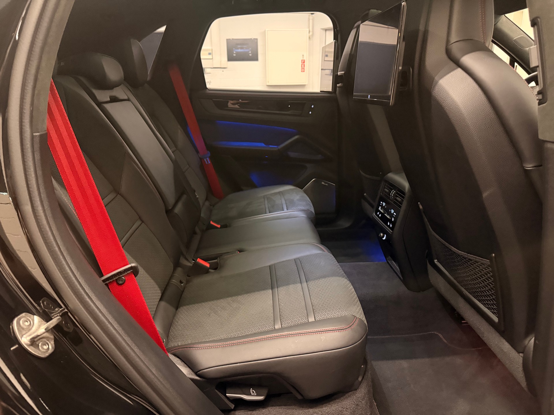 PORSCHE Cayenne GTS Tiptronic-image-13