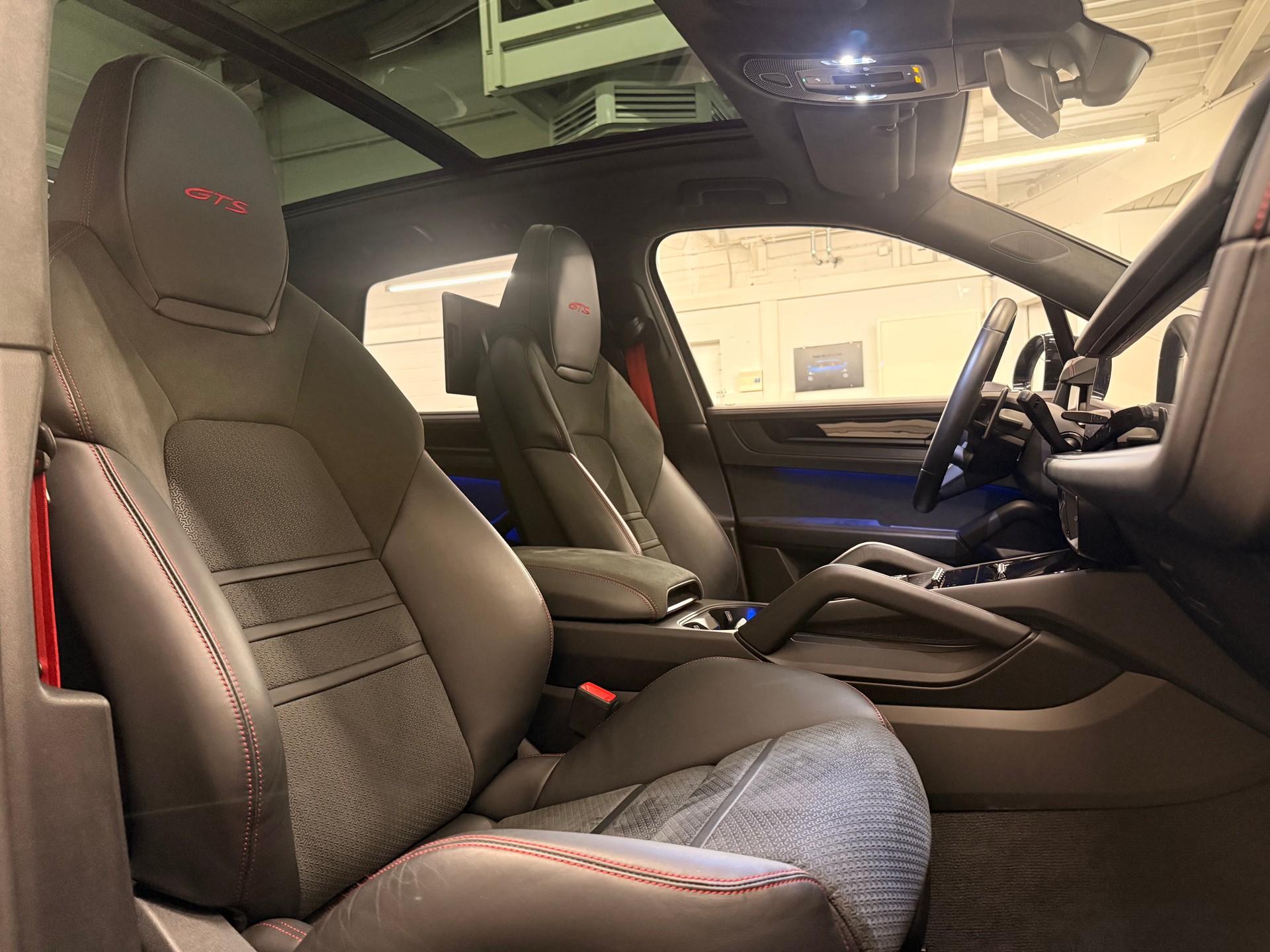 PORSCHE Cayenne GTS Tiptronic-image-8