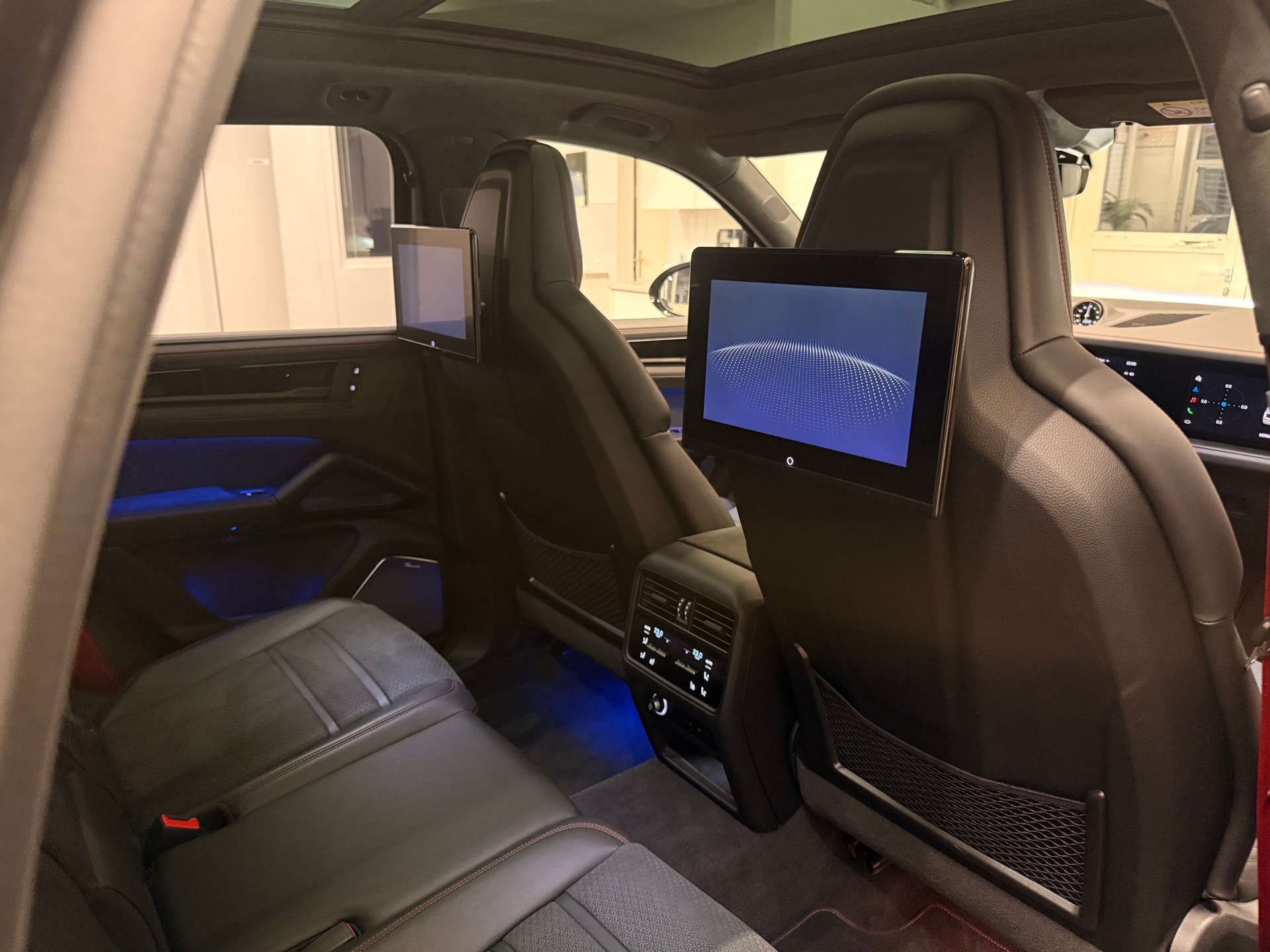 PORSCHE Cayenne GTS Tiptronic-image-12