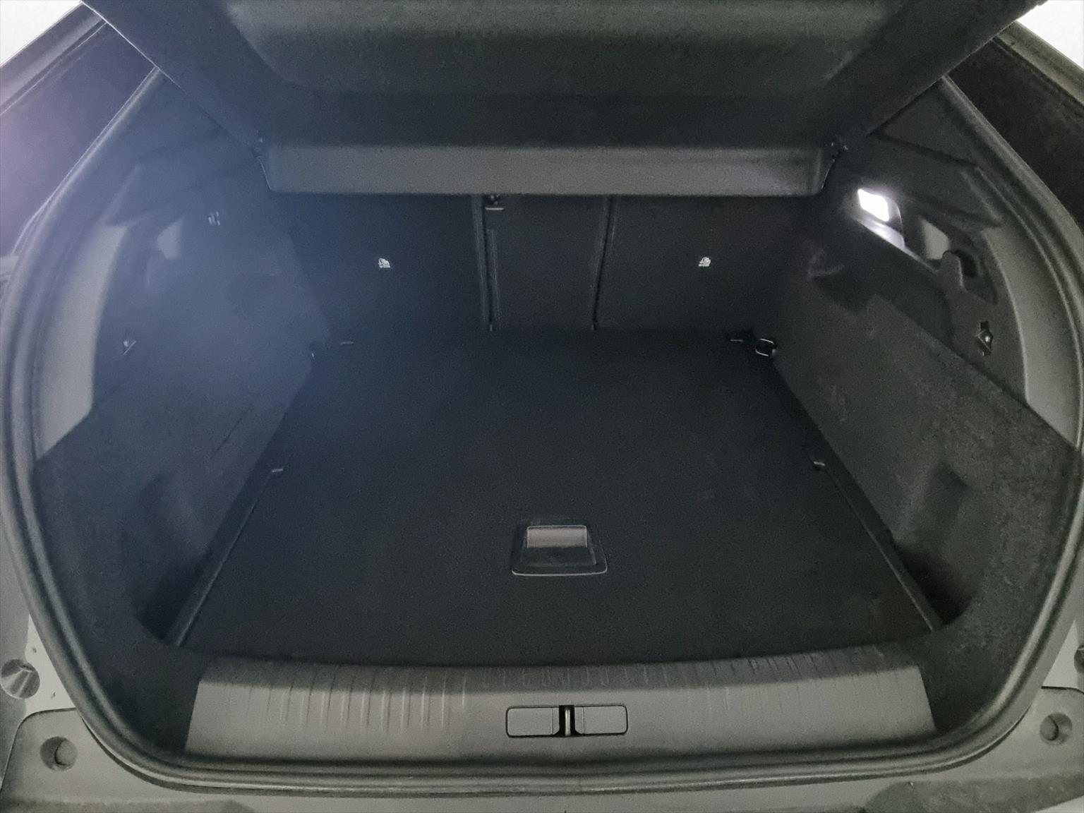 PEUGEOT 3008 145 Hybrid GT Automat Anhängekupplung-image-15