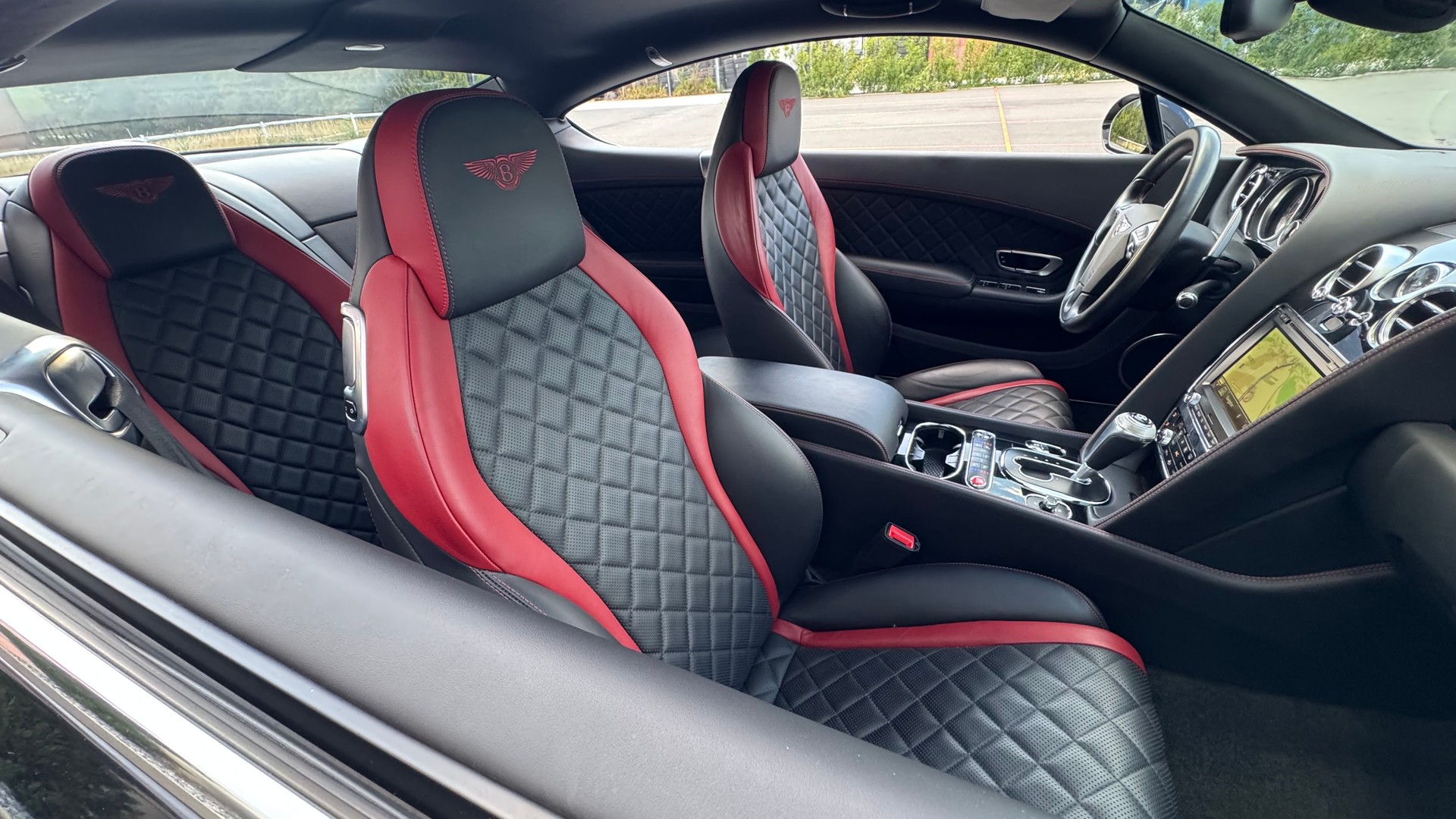 BENTLEY Continental GT 4.0 V8-image-30