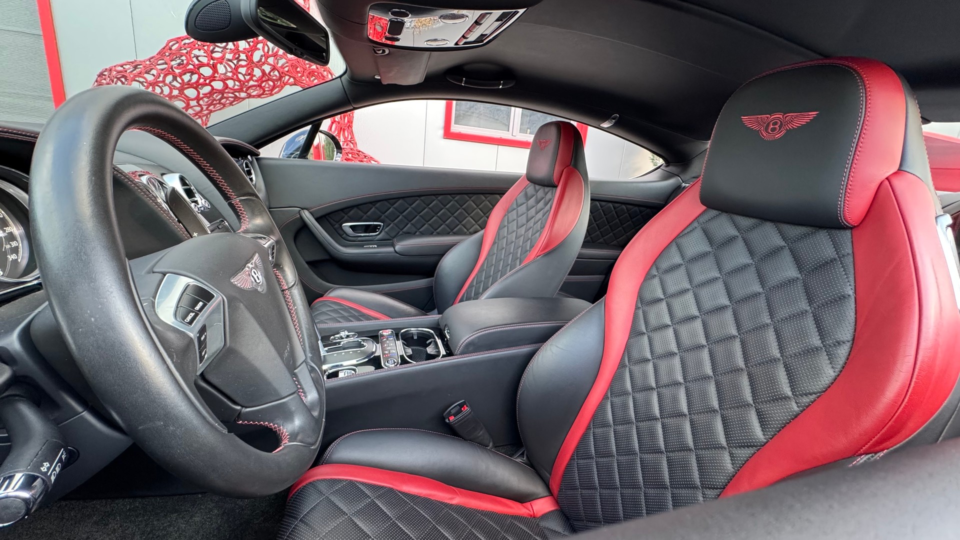 BENTLEY Continental GT 4.0 V8-image-31