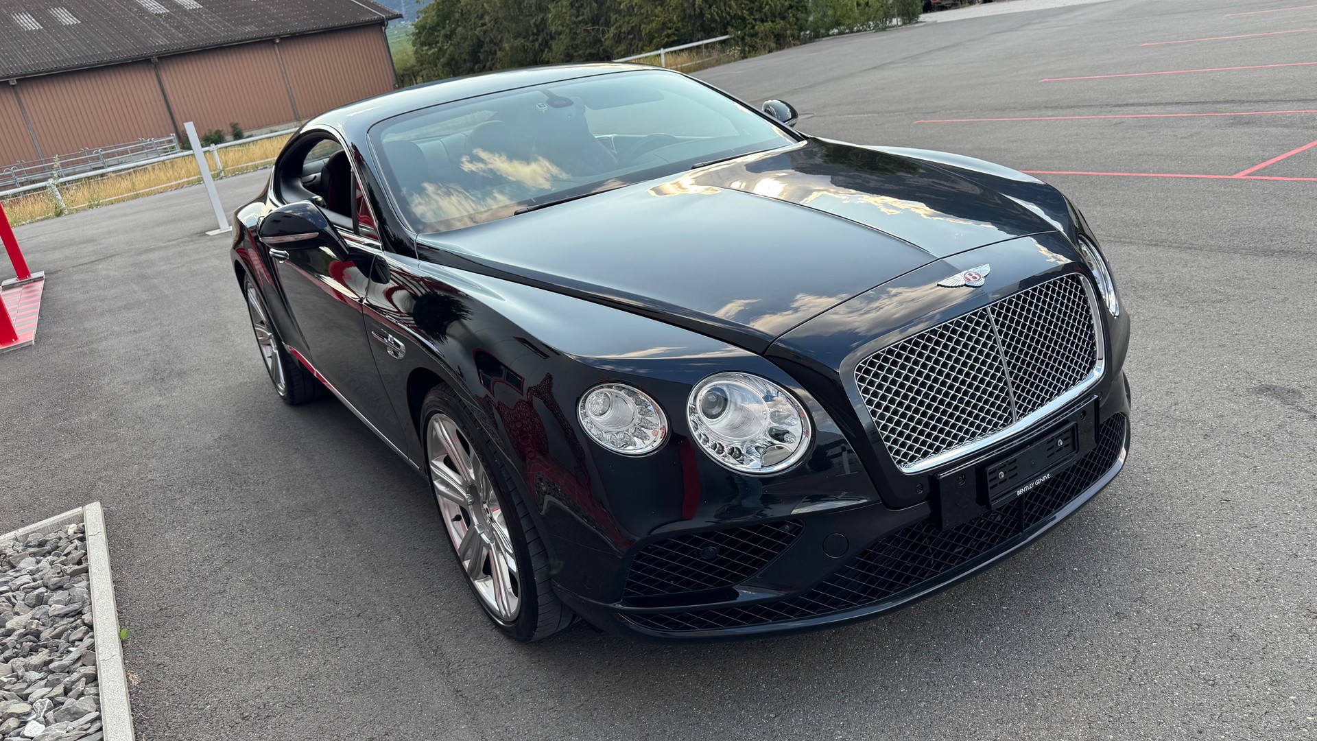 BENTLEY Continental GT 4.0 V8-image-2