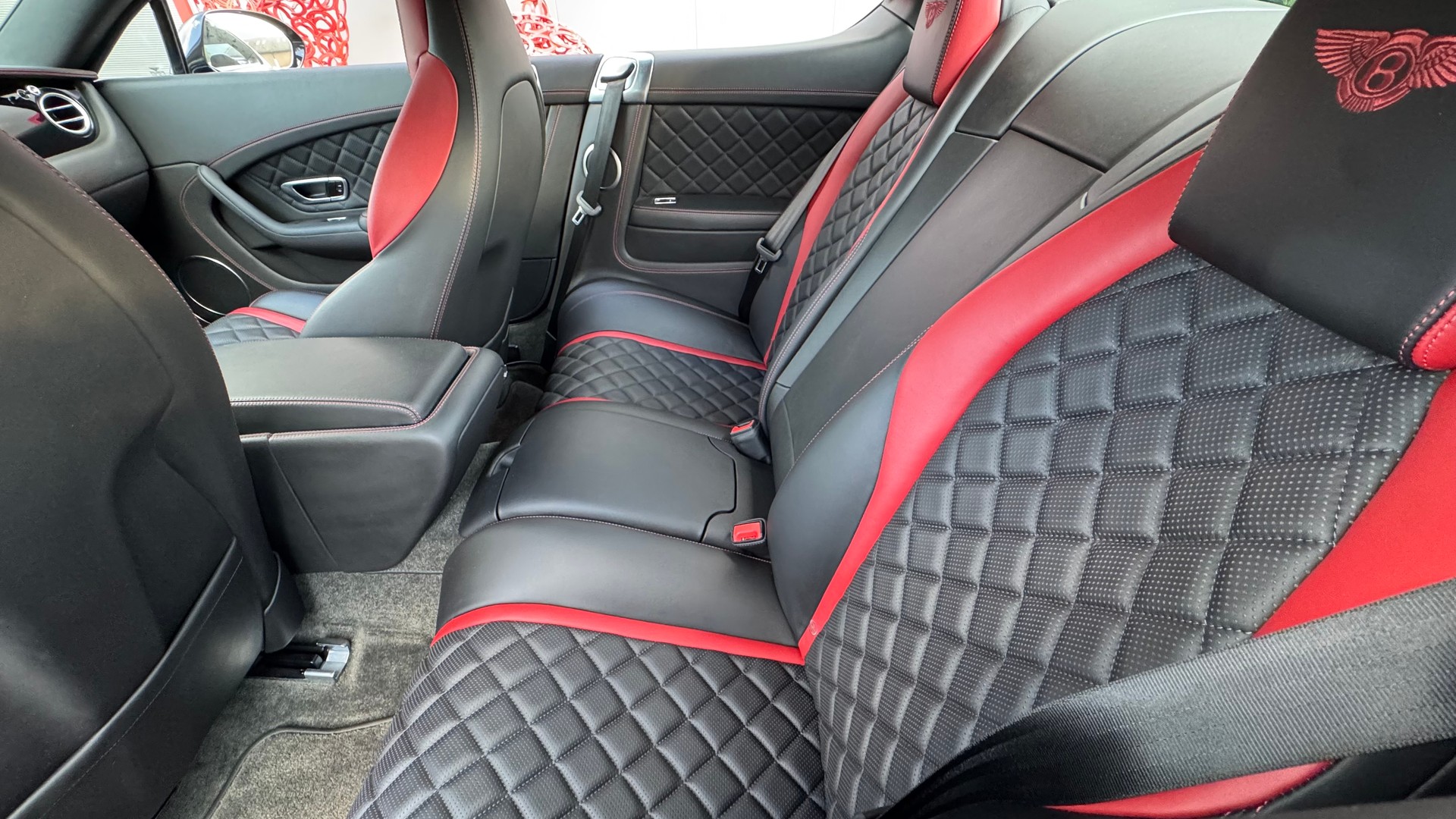 BENTLEY Continental GT 4.0 V8-image-21