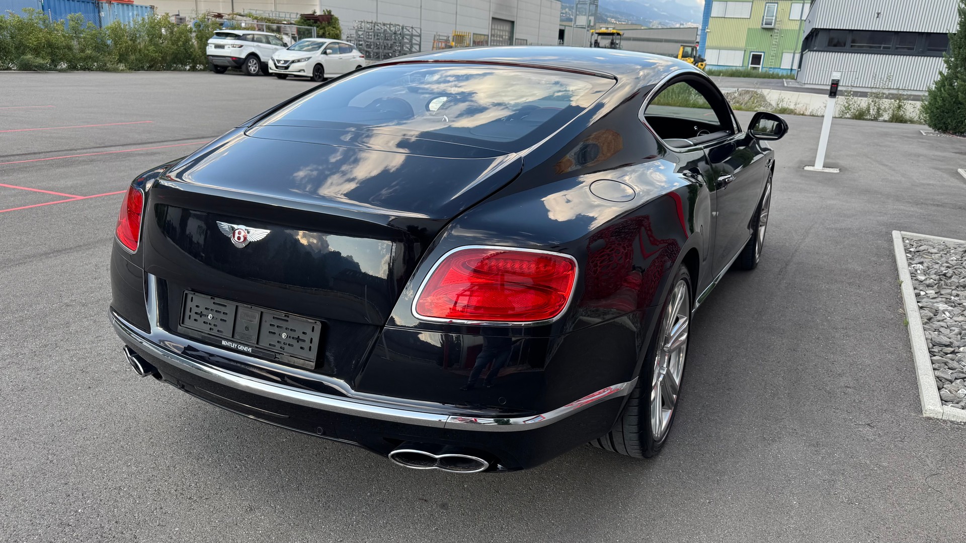 BENTLEY Continental GT 4.0 V8-image-9
