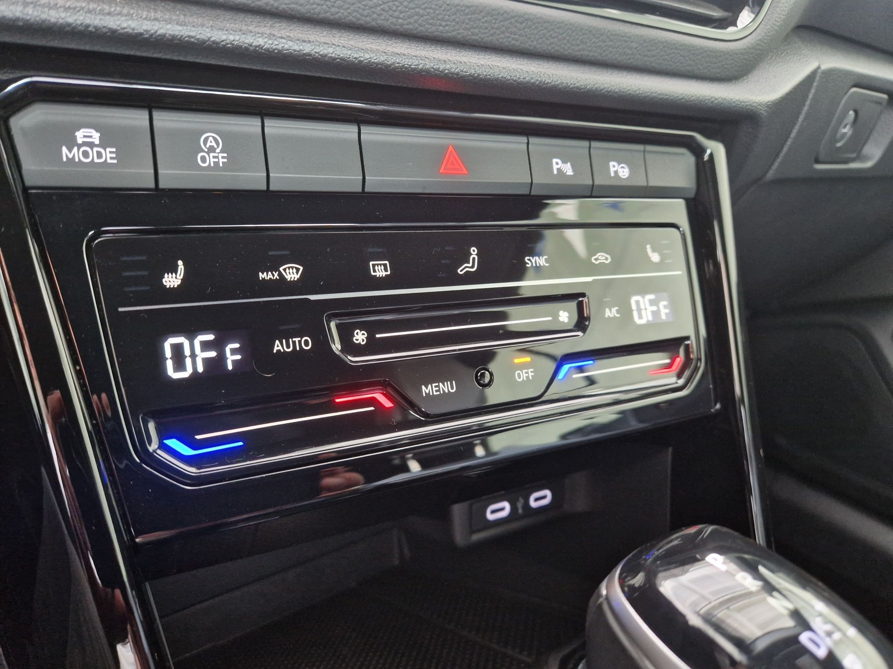 VW T-Roc Cabriolet 1.5 TSI EVO R-Line DSG-image-11