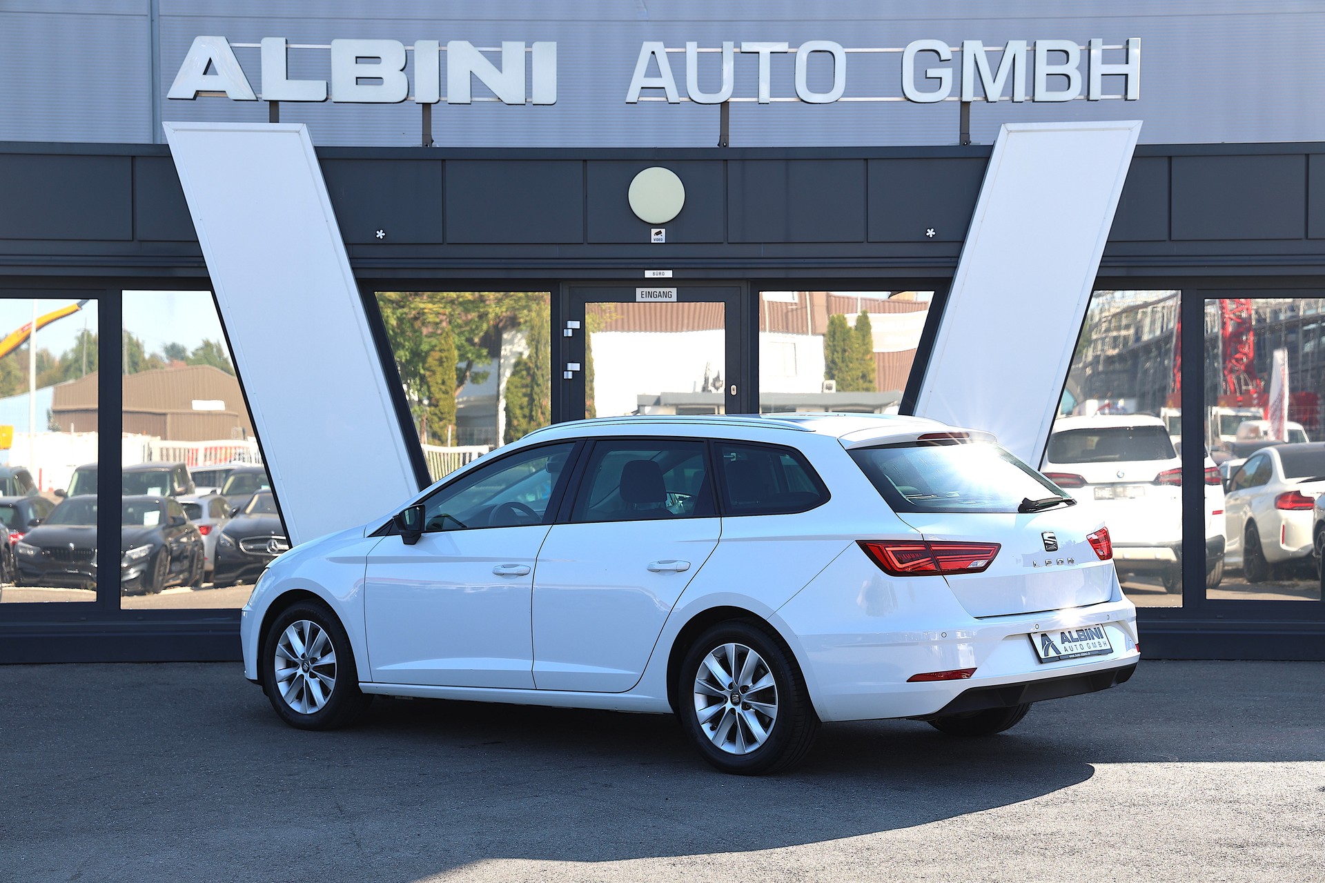 SEAT Leon ST 2.0 TDI Style DSG-showroom-element-2