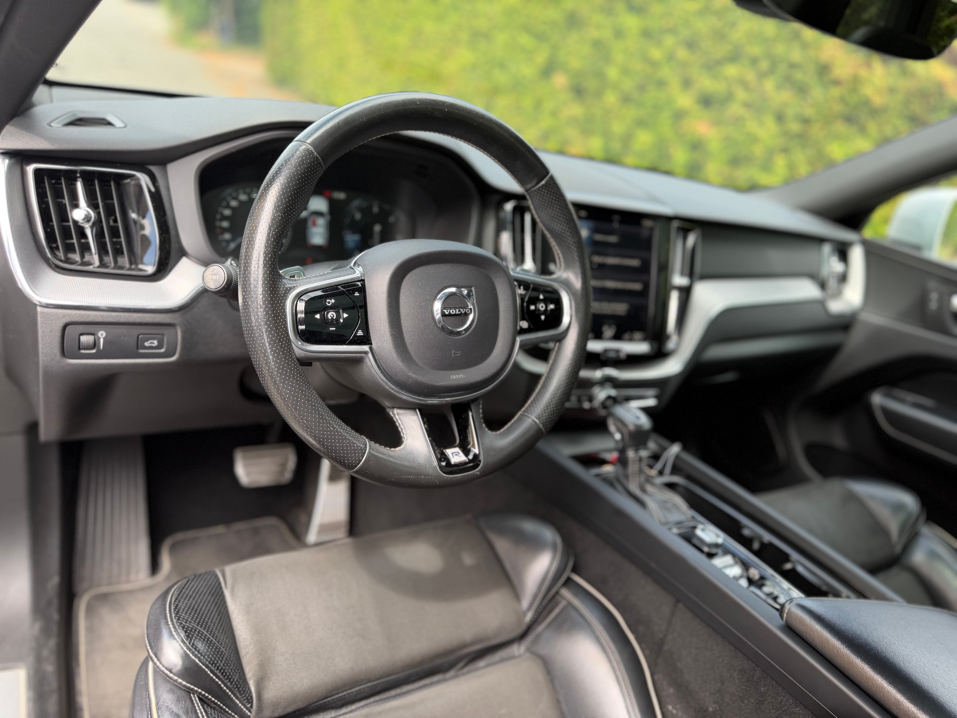 VOLVO XC60 D4 AWD Inscription Geartronic-image-5