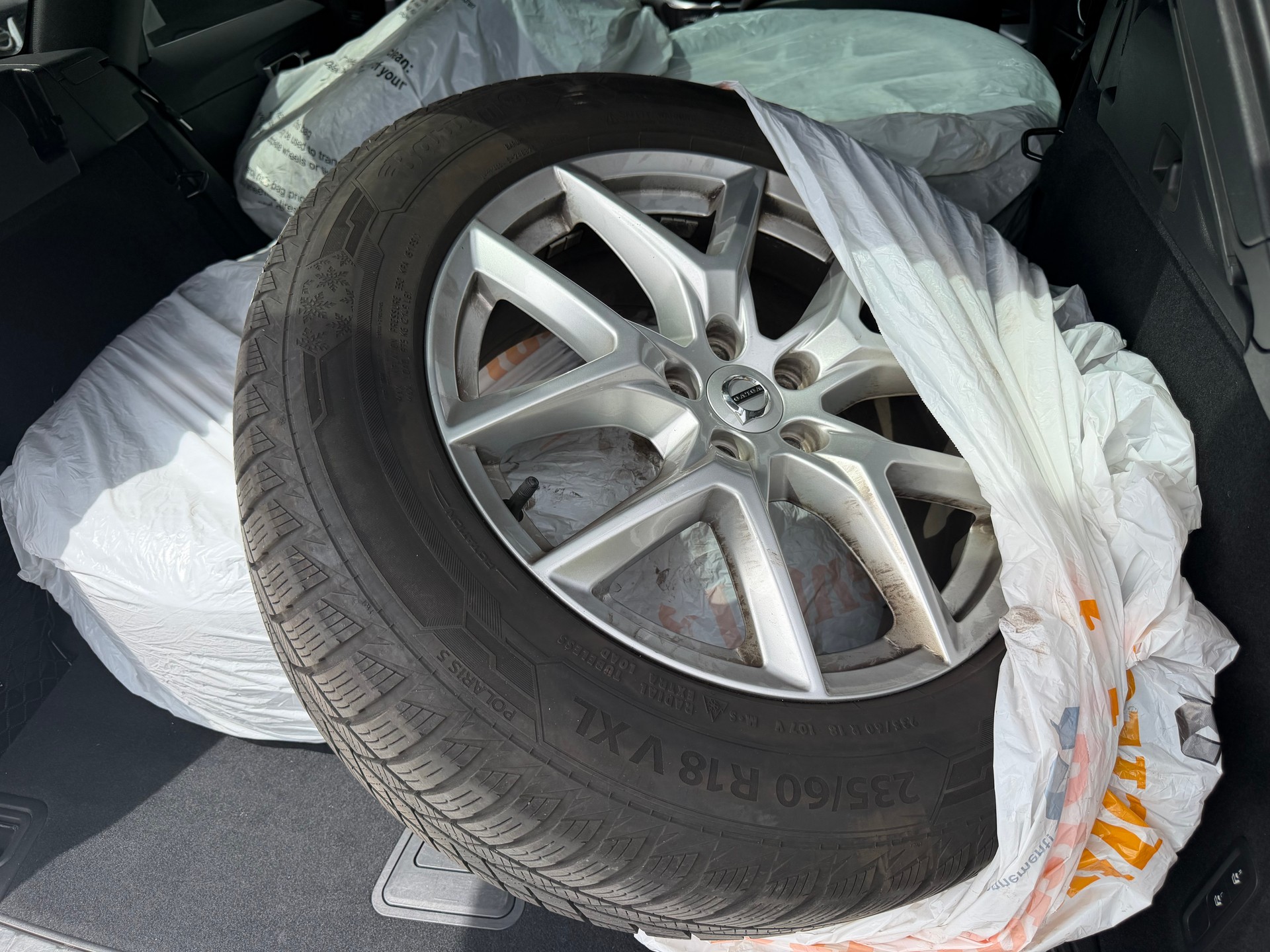 VOLVO XC60 D4 AWD Inscription Geartronic-image-13