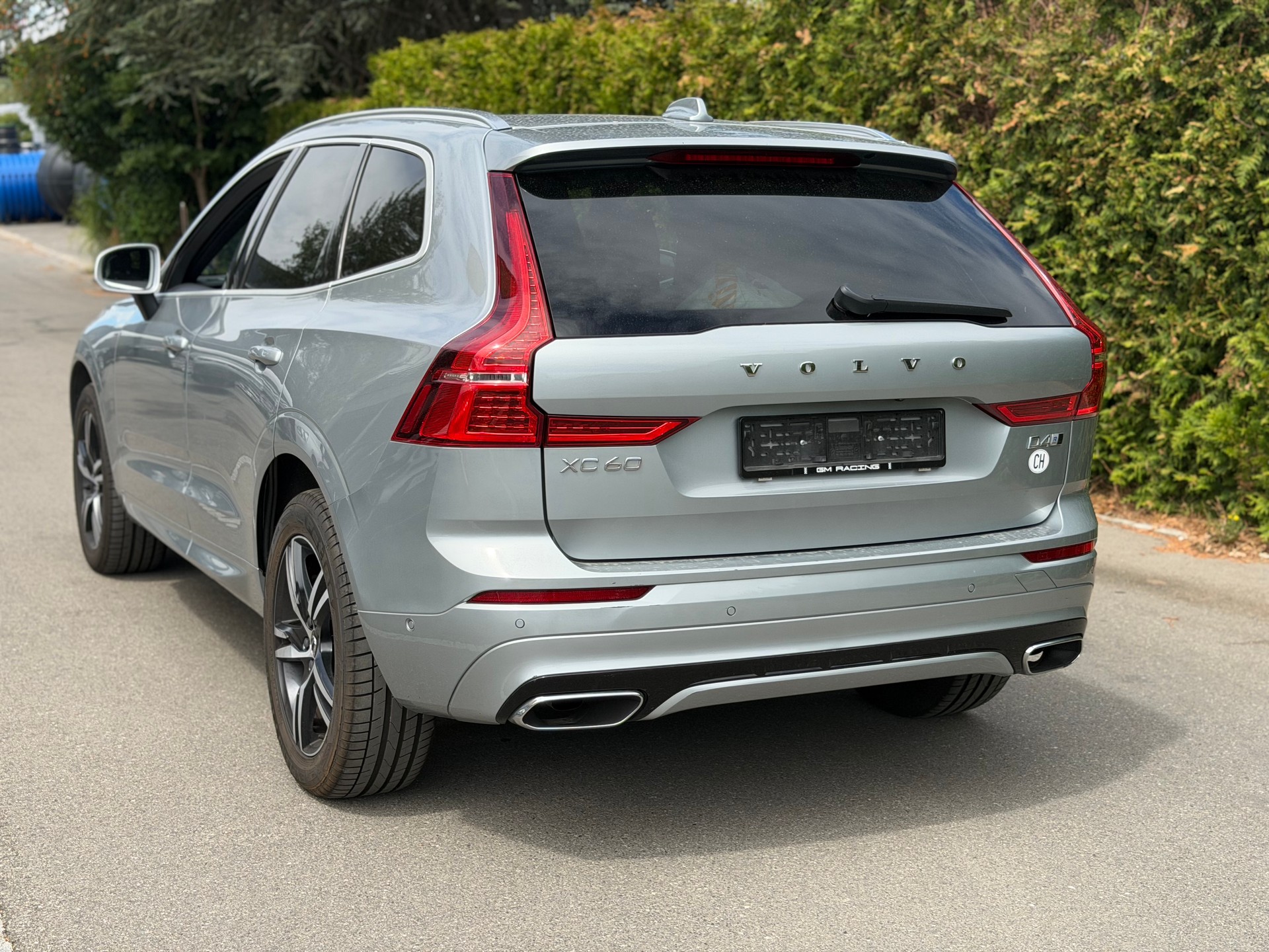 VOLVO XC60 D4 AWD Inscription Geartronic-image-3