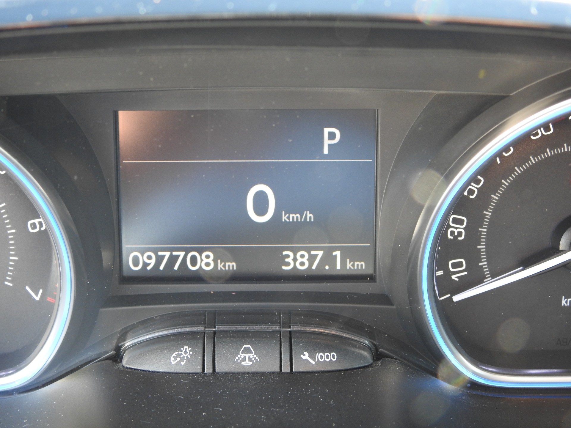 PEUGEOT 2008 1.6 VTI Active Automatic-image-22
