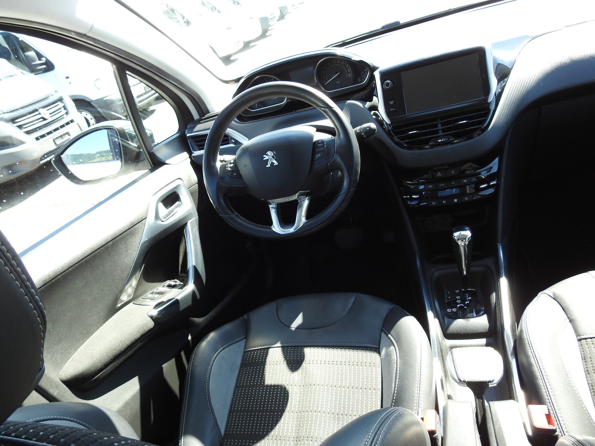 PEUGEOT 2008 1.6 VTI Active Automatic-image-18