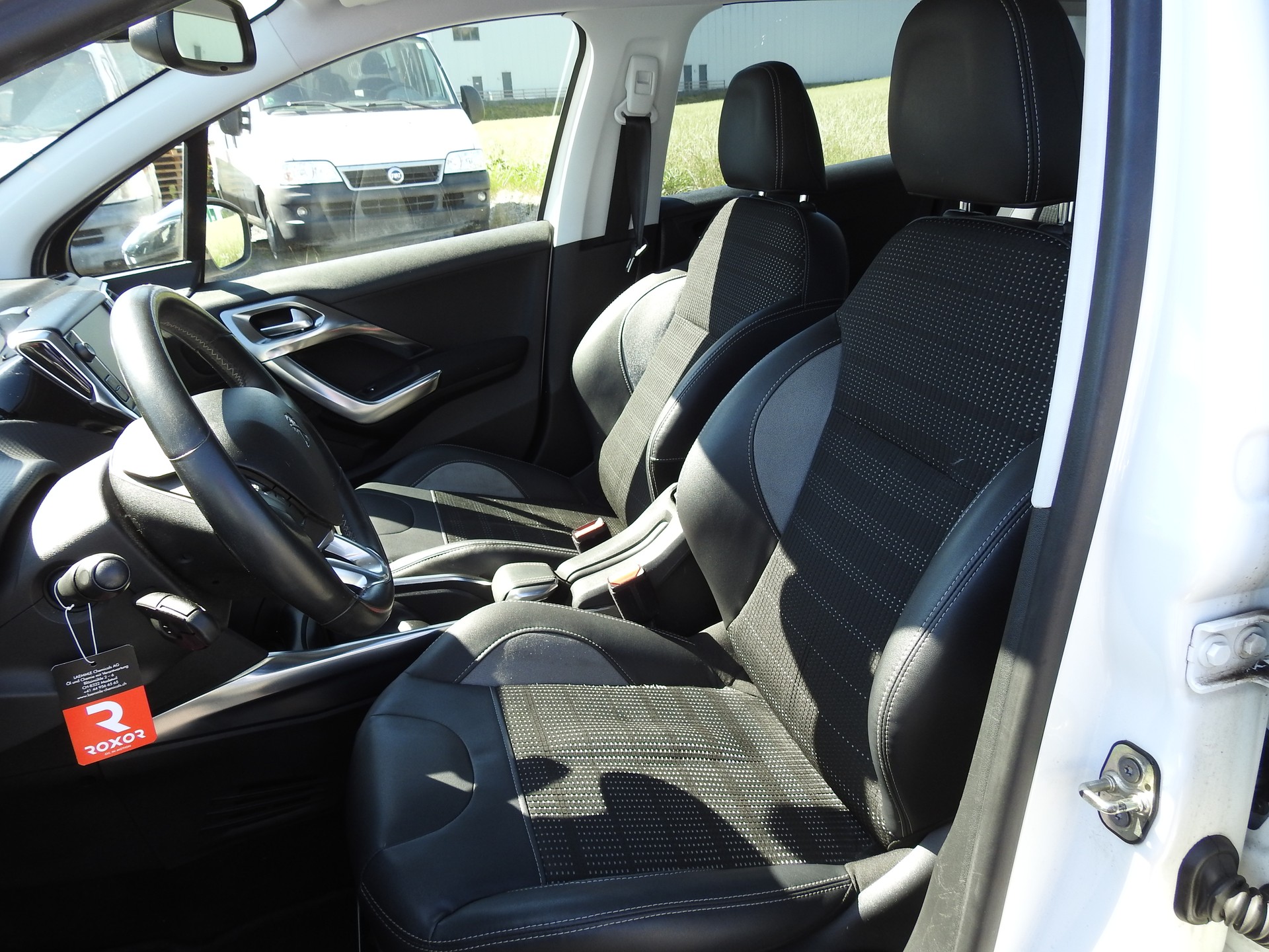PEUGEOT 2008 1.6 VTI Active Automatic-image-12