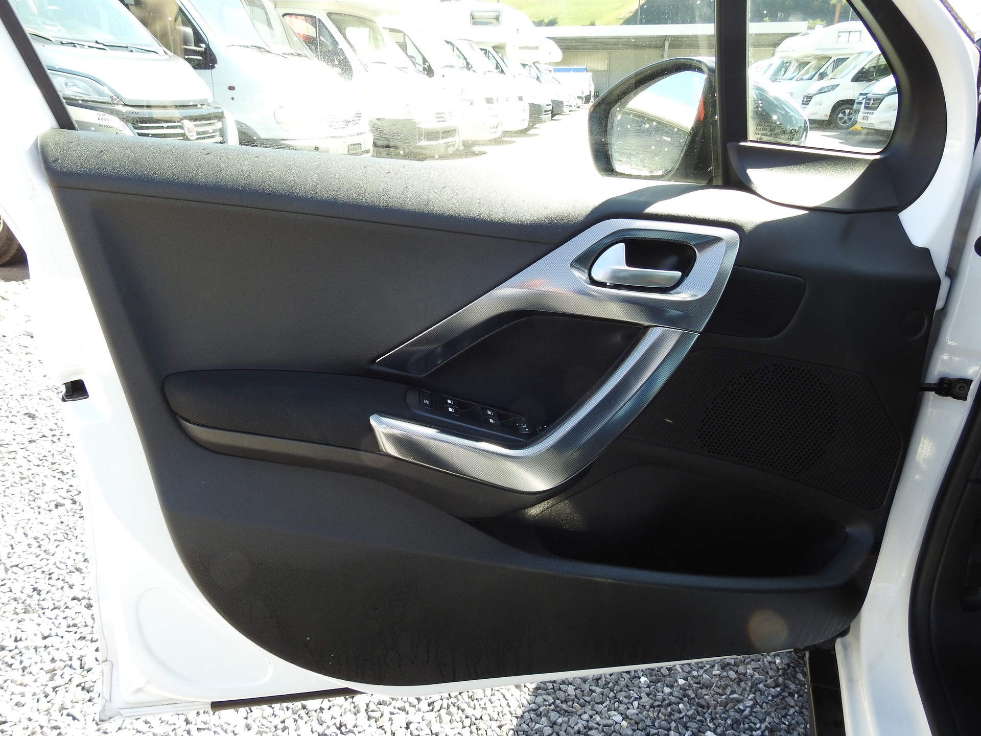 PEUGEOT 2008 1.6 VTI Active Automatic-image-10
