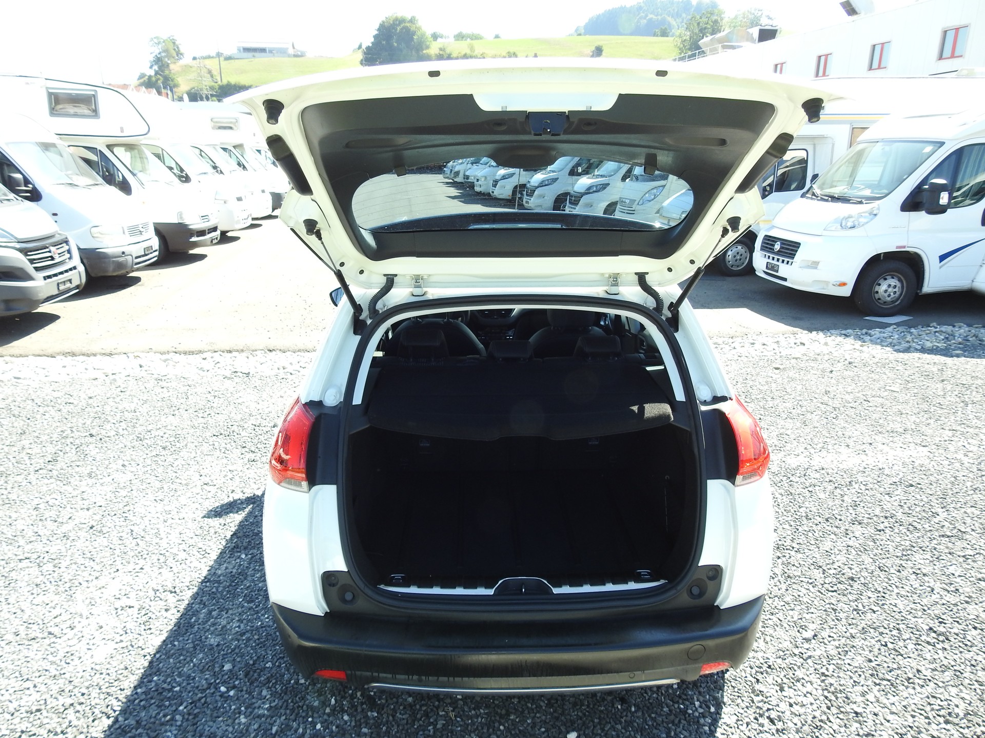 PEUGEOT 2008 1.6 VTI Active Automatic-image-9