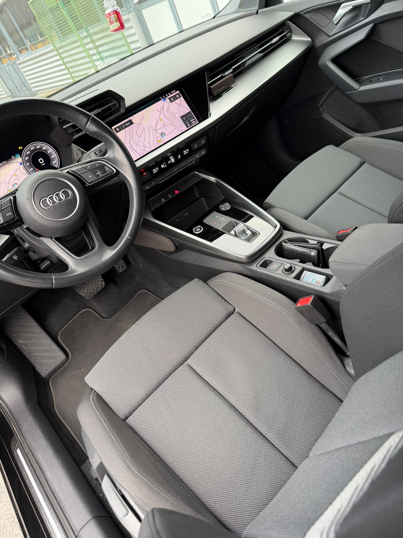 AUDI A3 Sportback 35 TDI-image-10