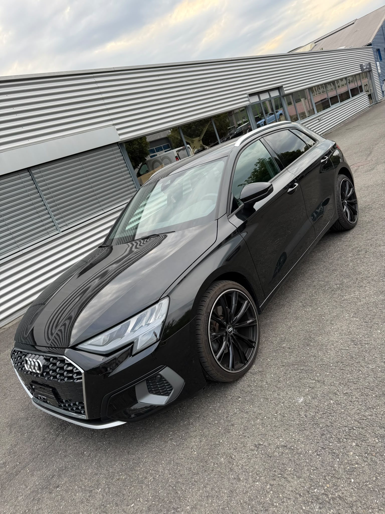 AUDI A3 Sportback 35 TDI-image-5