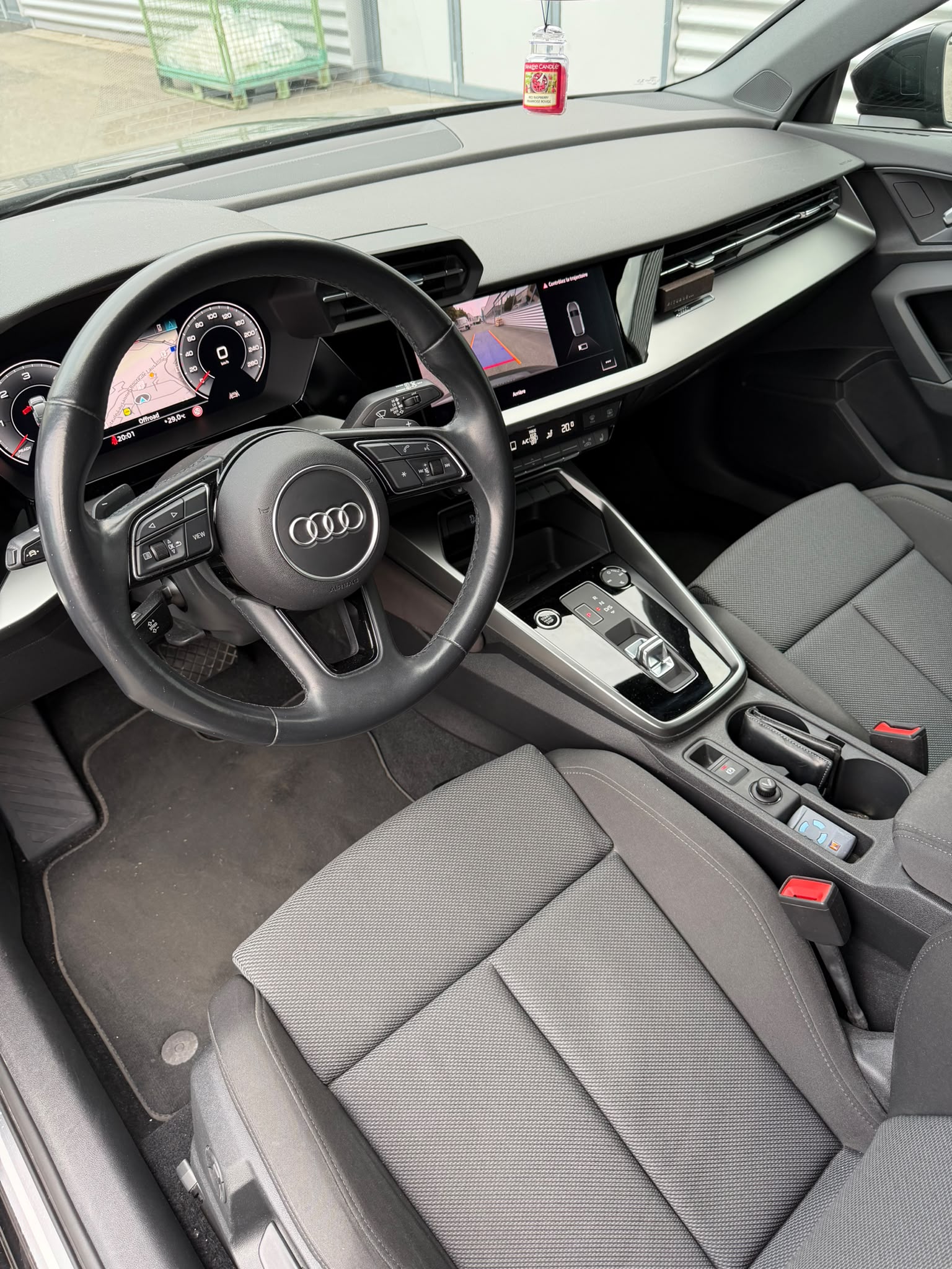 AUDI A3 Sportback 35 TDI-image-12