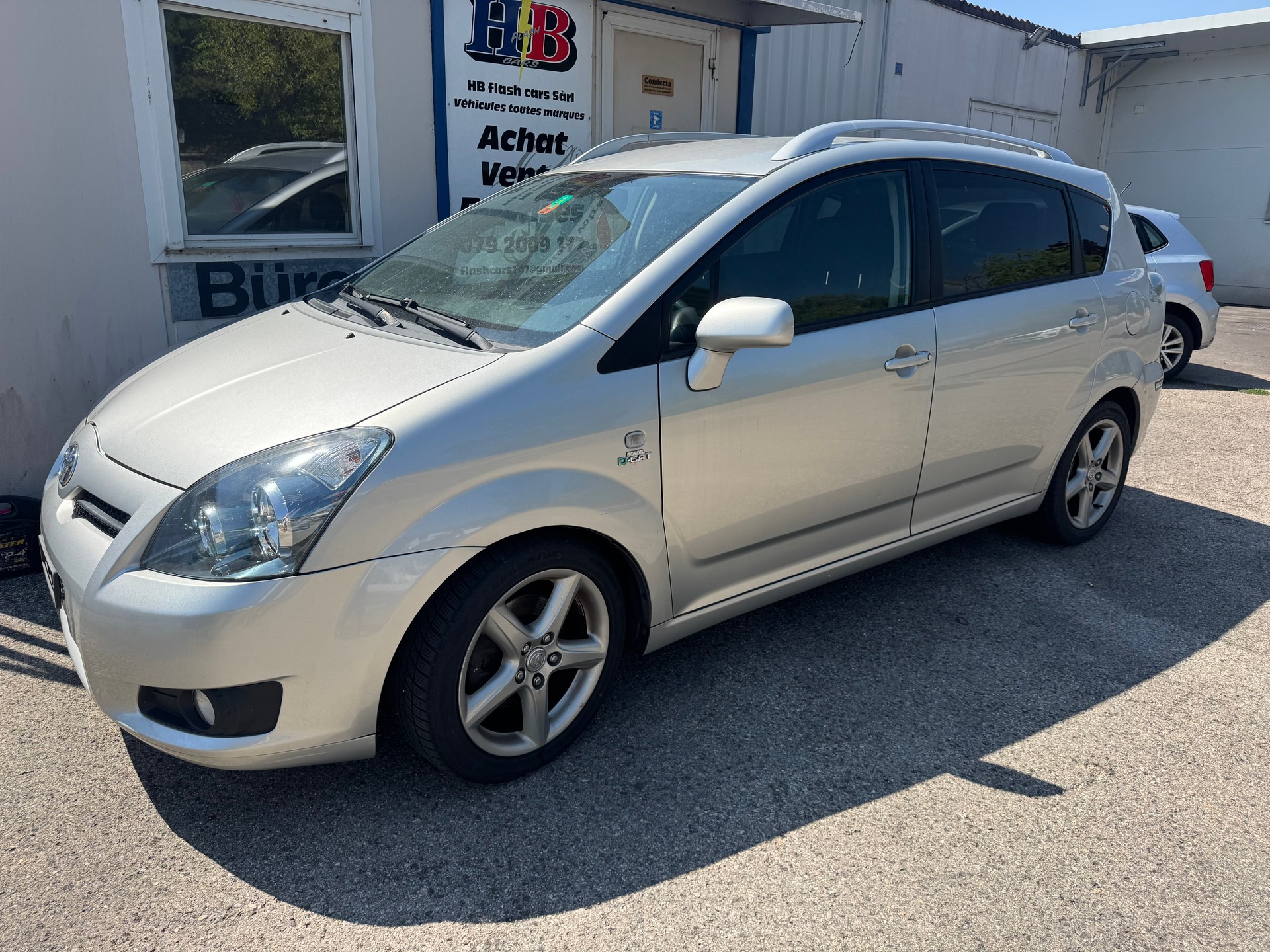 TOYOTA Corolla Verso 2.2 D-4D CleanP. Linea Sol Prem.-image-1
