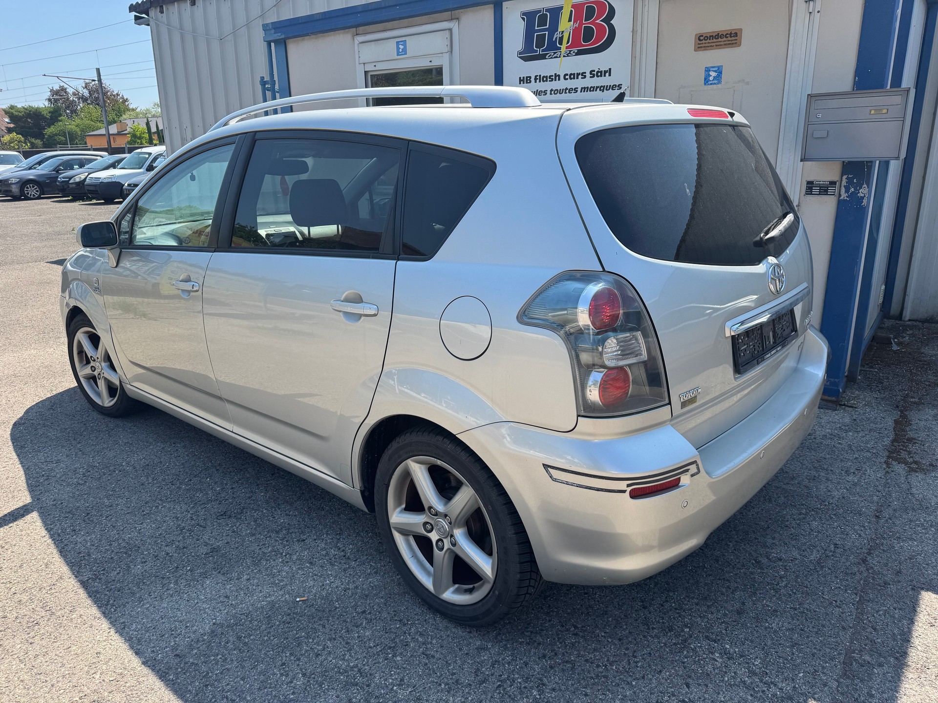 TOYOTA Corolla Verso 2.2 D-4D CleanP. Linea Sol Prem.-image-2