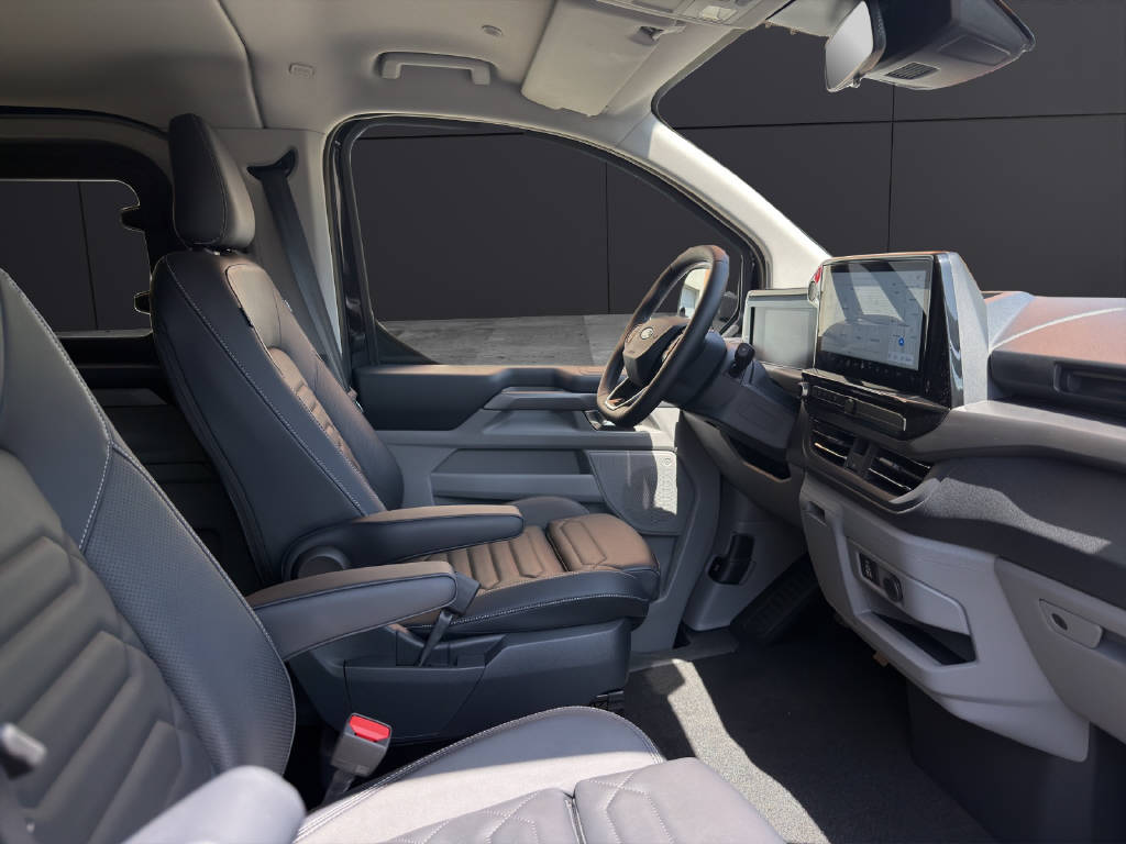 FORD Tourneo Custom 320 L2 2.0 EcoBlue 170 Titanium-image-17