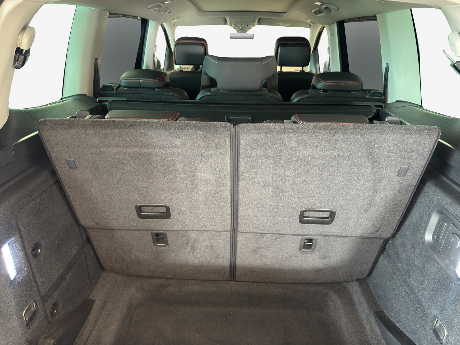 SEAT Alhambra 1.4 TSI DSG SWISS FR2-image-12