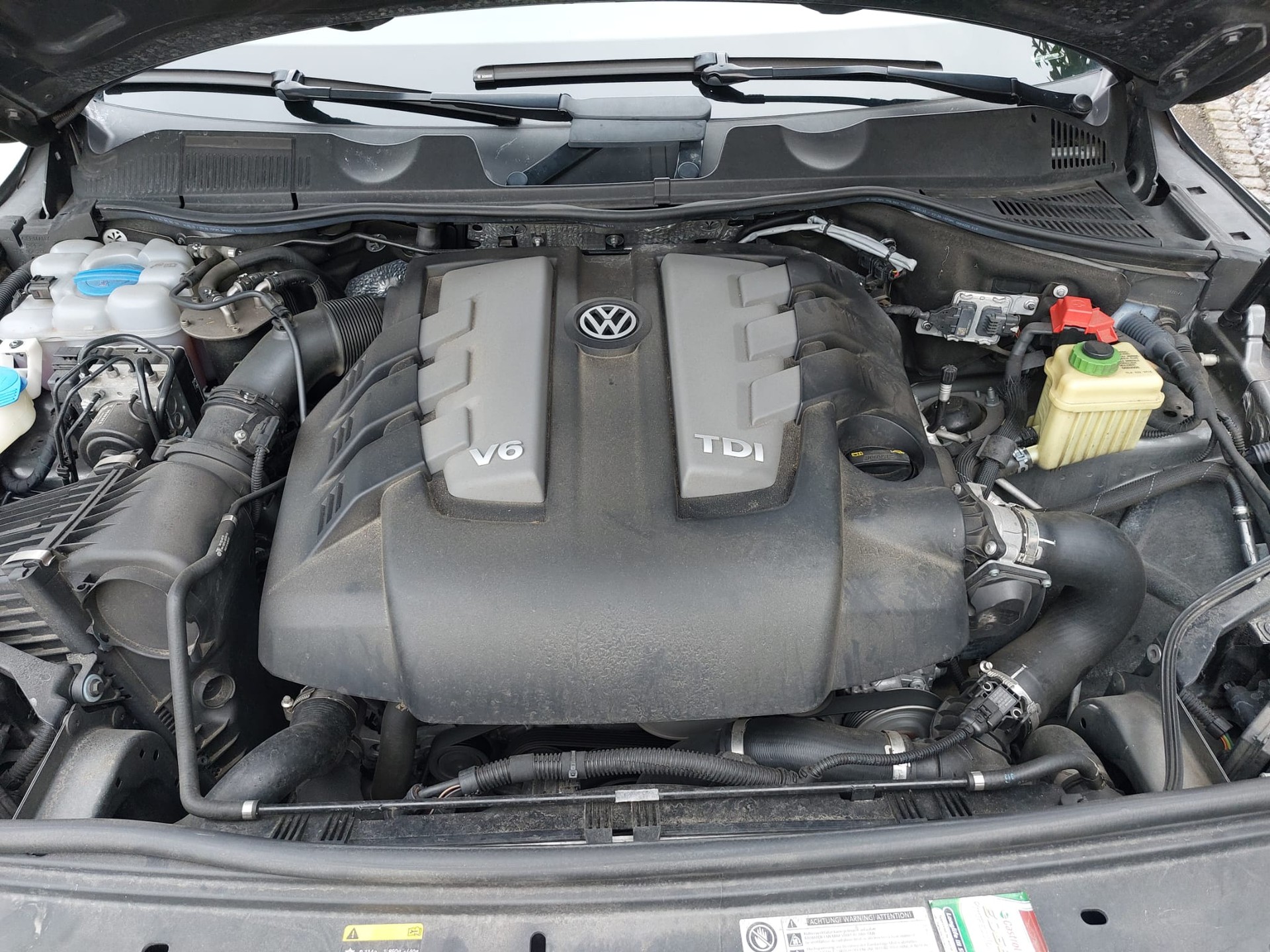 VW Touareg 3.0 TDI 262PS 4x4 mit AHKupplung 3,5to-image-17