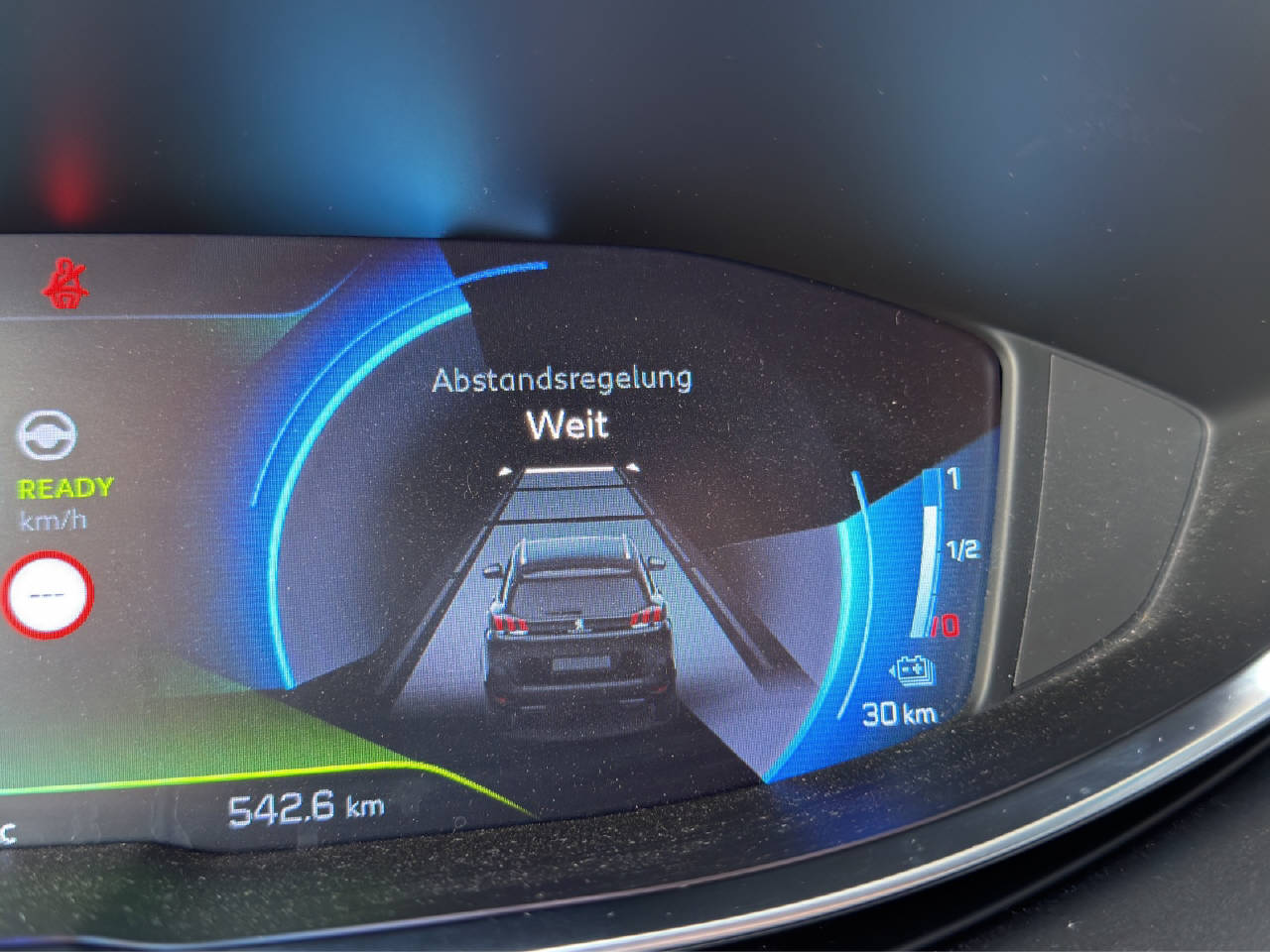PEUGEOT 3008 1.6 Plug-in Hybrid4 GT Line-image-12