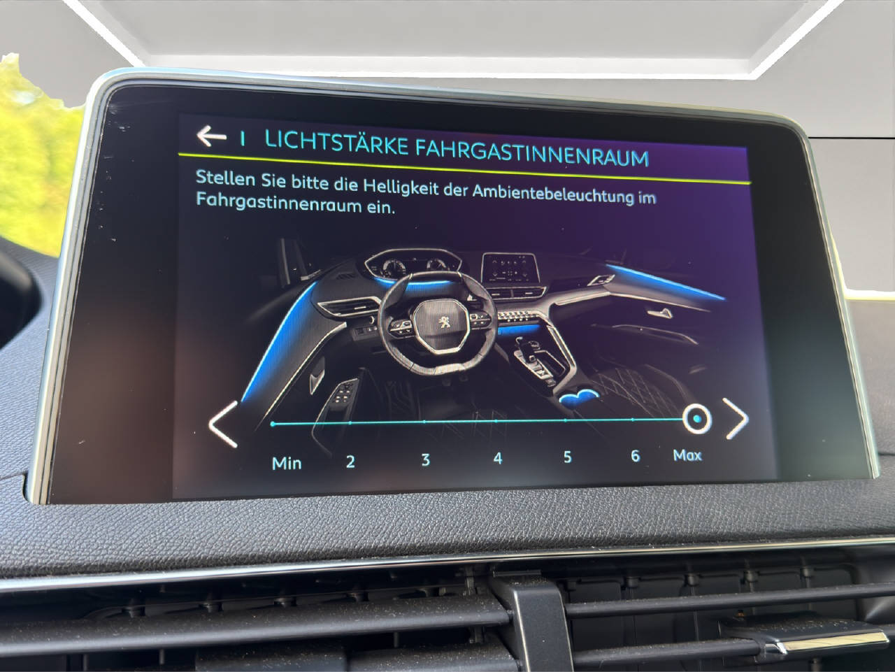 PEUGEOT 3008 1.6 Plug-in Hybrid4 GT Line-image-18