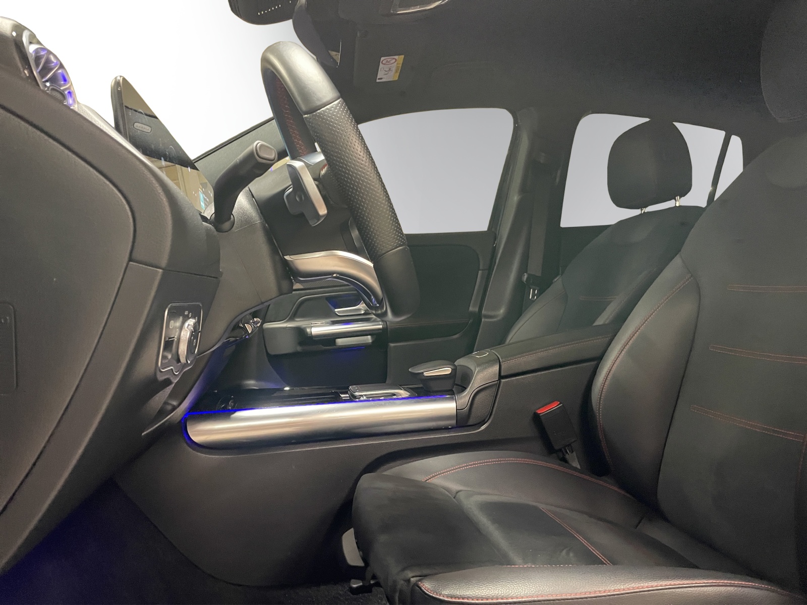 Image MERCEDES-BENZ GLA-200 GLA 200 AMG Line 7G-DCT