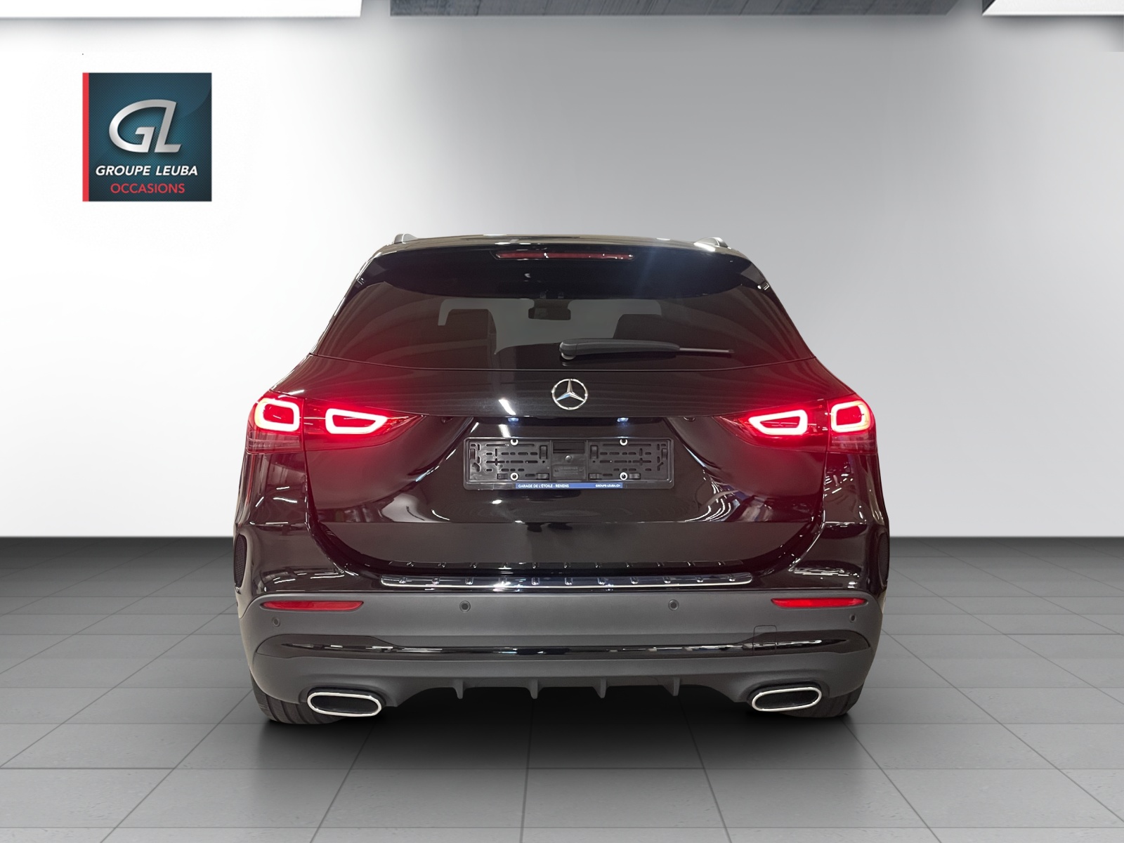 MERCEDES-BENZ GLA 200 AMG Line 7G-DCT-image-4
