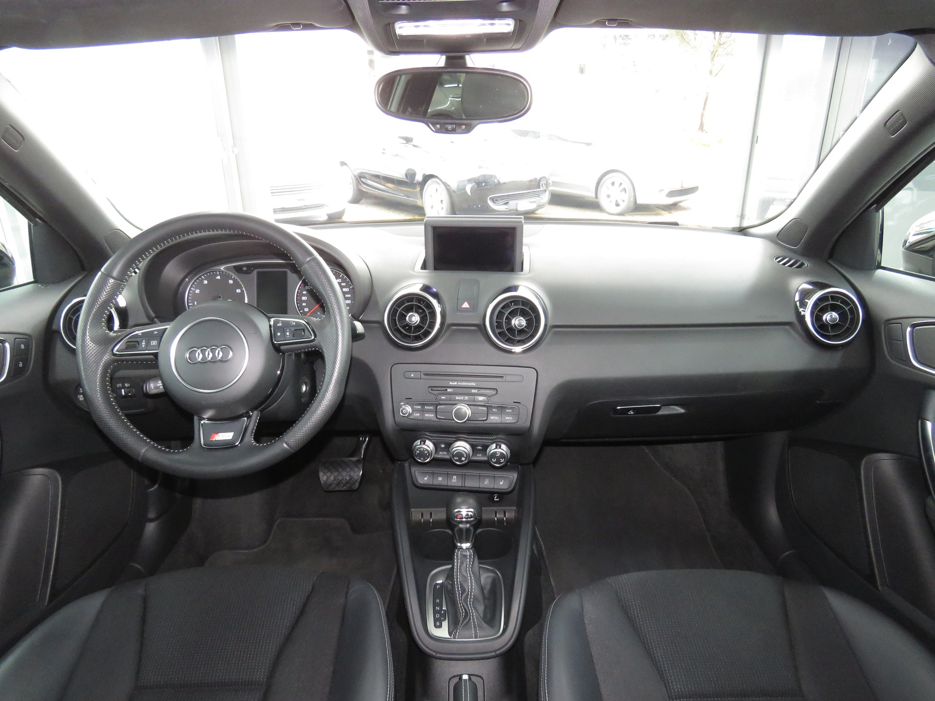 AUDI A1 Sportback Sport 1.4 TFSI S-Line Ambition S-tronic (Automat)-image-14