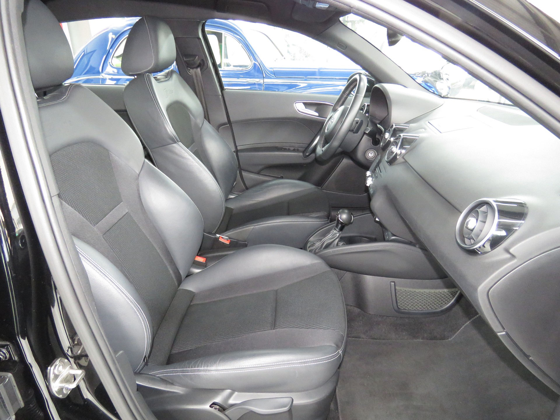 AUDI A1 Sportback Sport 1.4 TFSI S-Line Ambition S-tronic (Automat)-image-12
