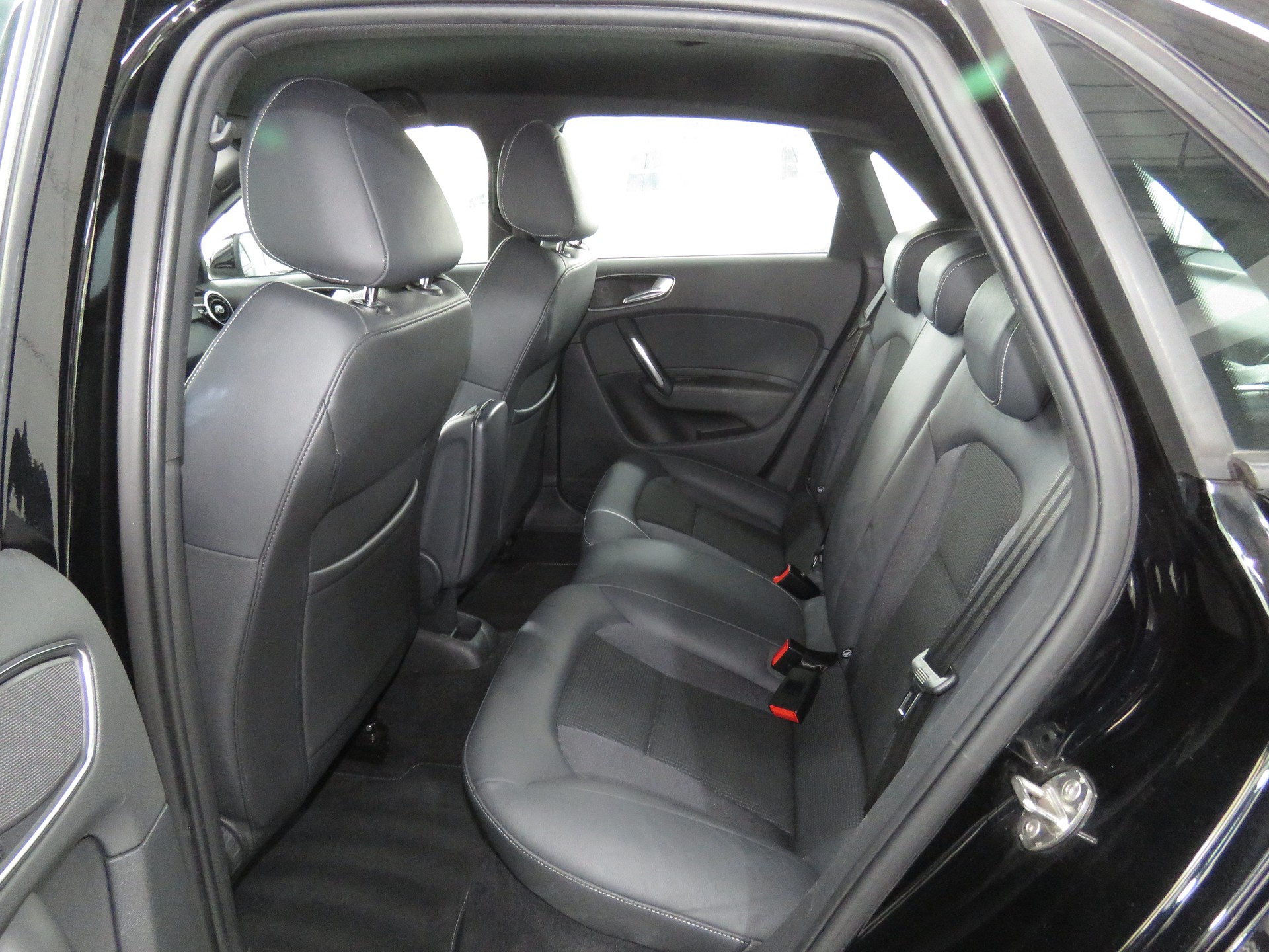 AUDI A1 Sportback Sport 1.4 TFSI S-Line Ambition S-tronic (Automat)-image-9