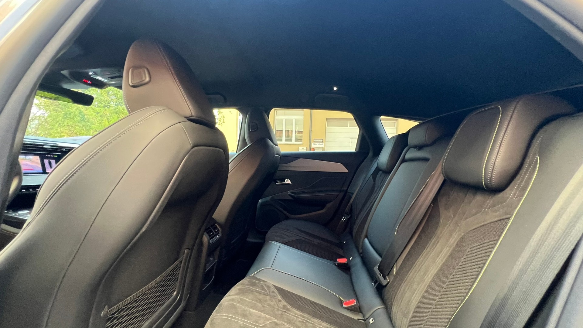 PEUGEOT 308 SW 1.2 PURE TECH GT EAT8 l 130 PS-image-27