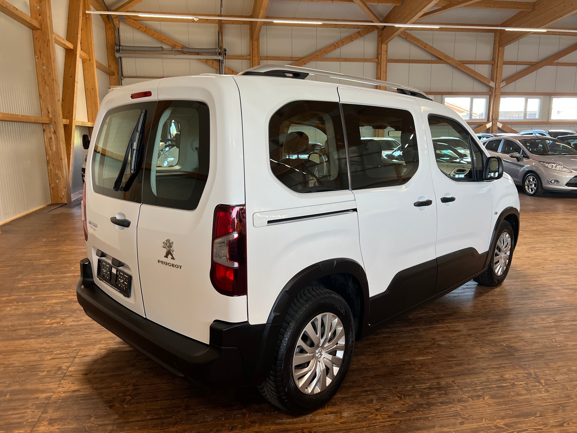 PEUGEOT Rifter 1.2 PureTech Active-image-4