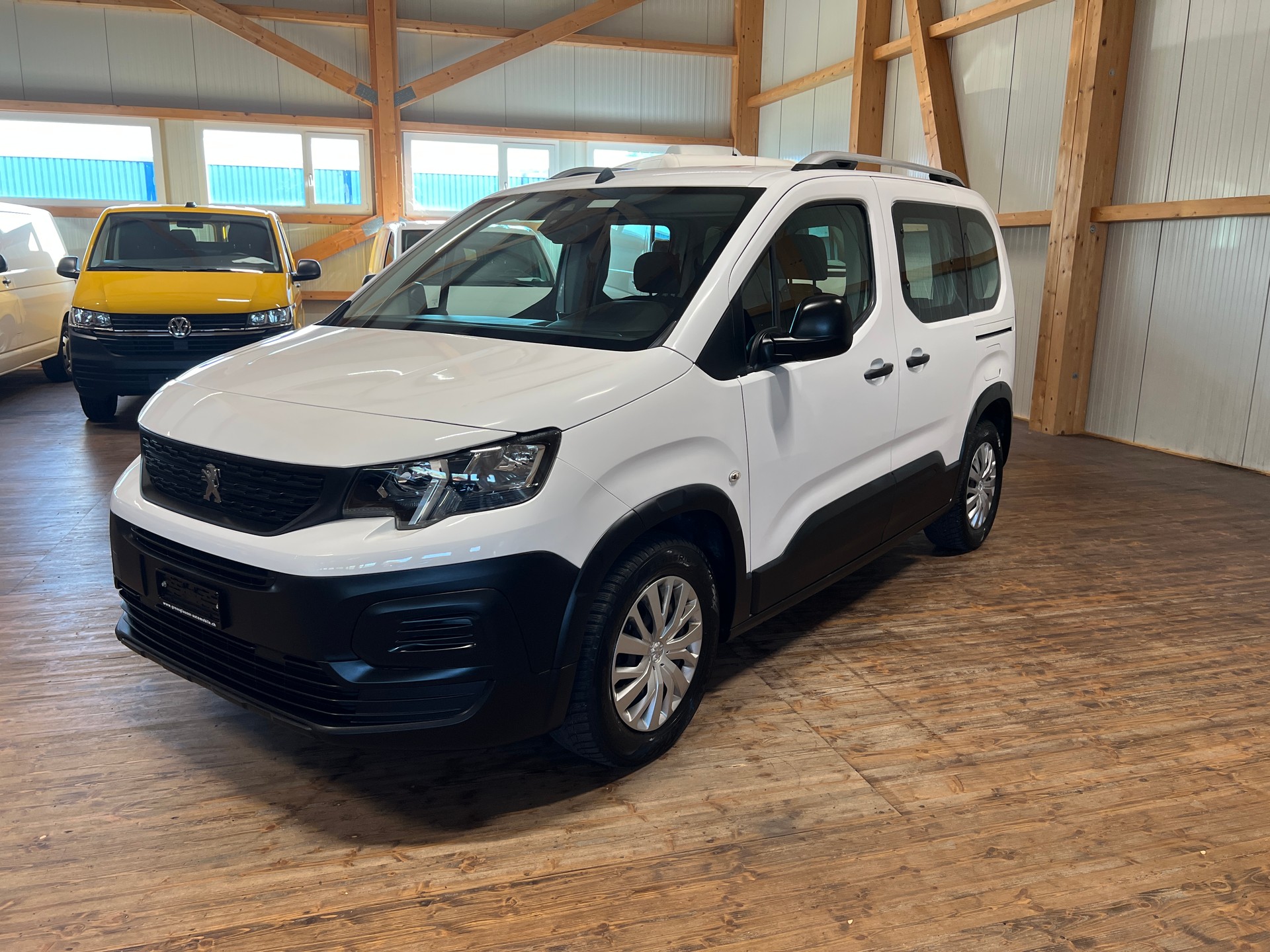 PEUGEOT Rifter 1.2 PureTech Active-image-0