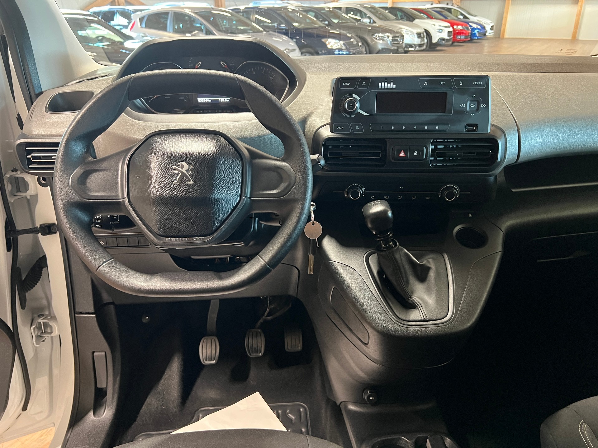 PEUGEOT Rifter 1.2 PureTech Active-image-10
