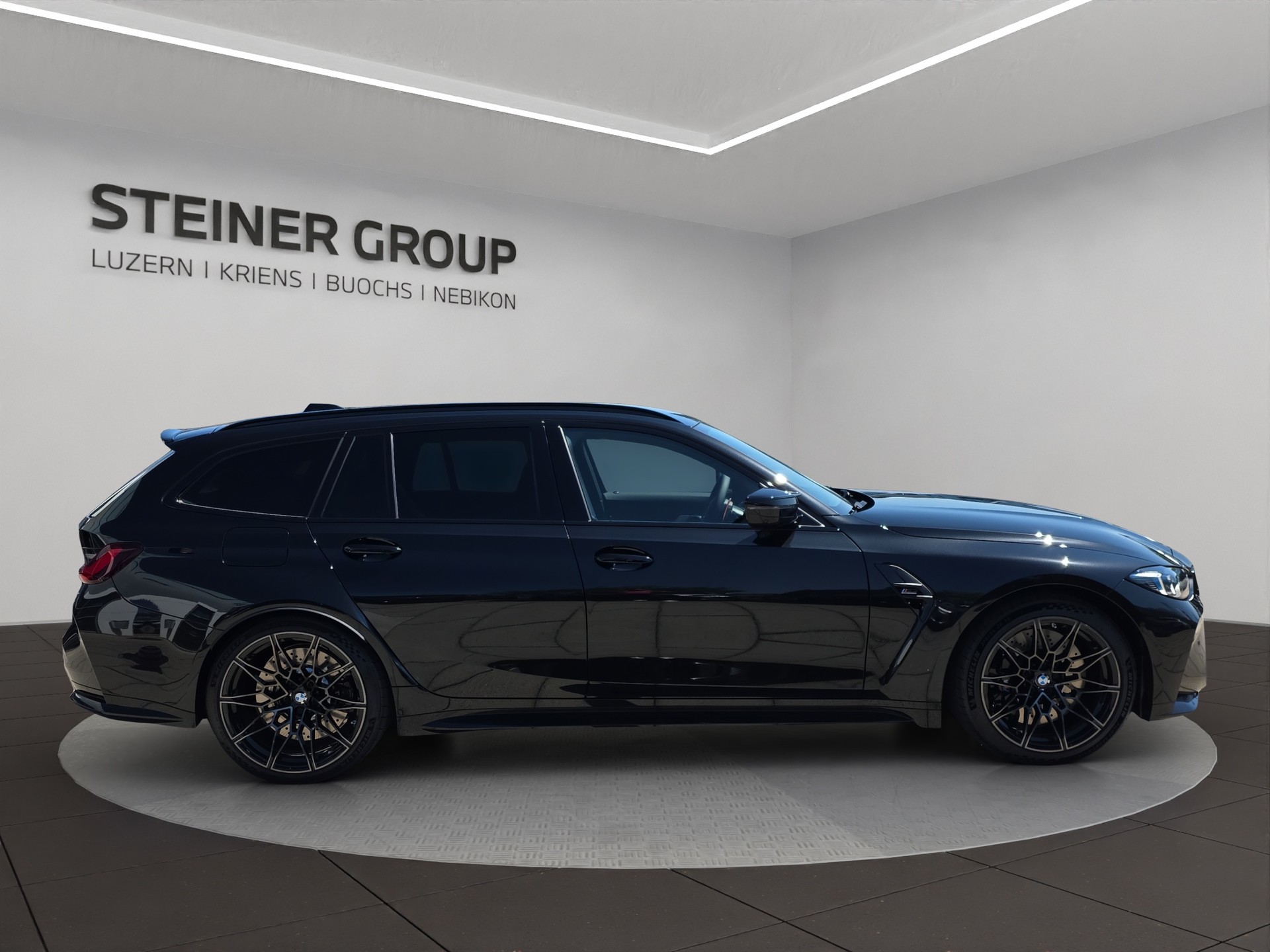 BMW M3 Touring xDrive Competition M-image-2