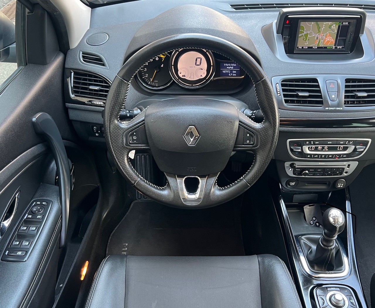 RENAULT Mégane Grandtour 1.4 16V Turbo Bose-image-10