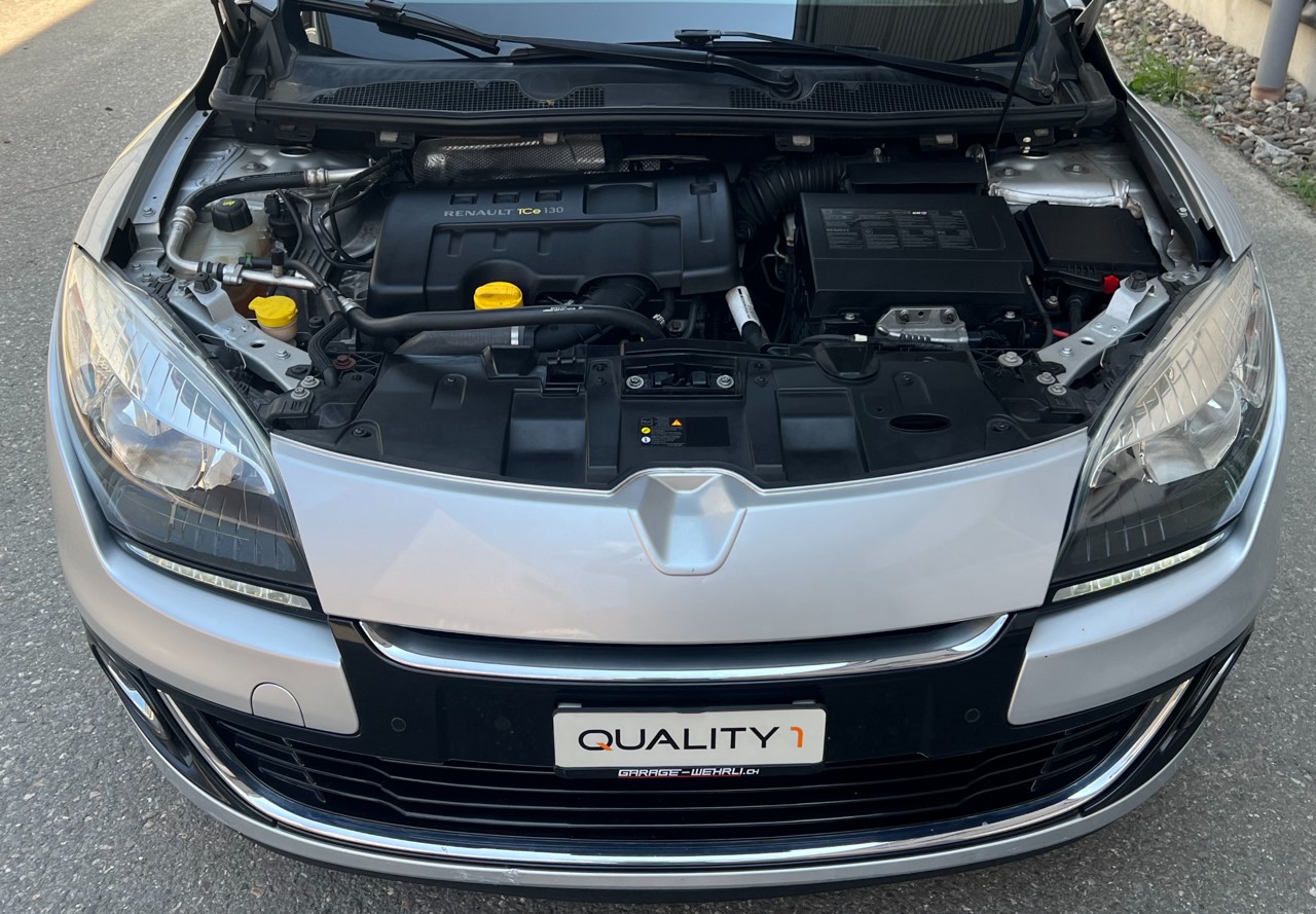 RENAULT Mégane Grandtour 1.4 16V Turbo Bose-image-13