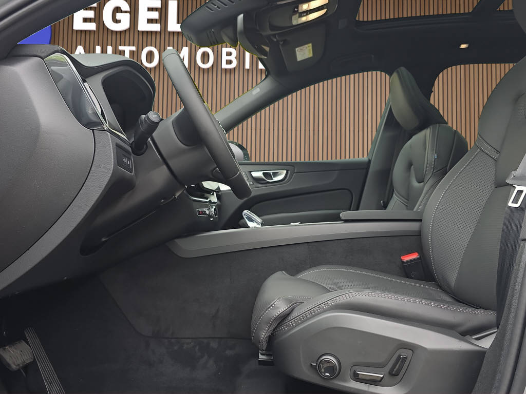 VOLVO XC60 2.0 T8 TE Black Edition eAWD-image-11