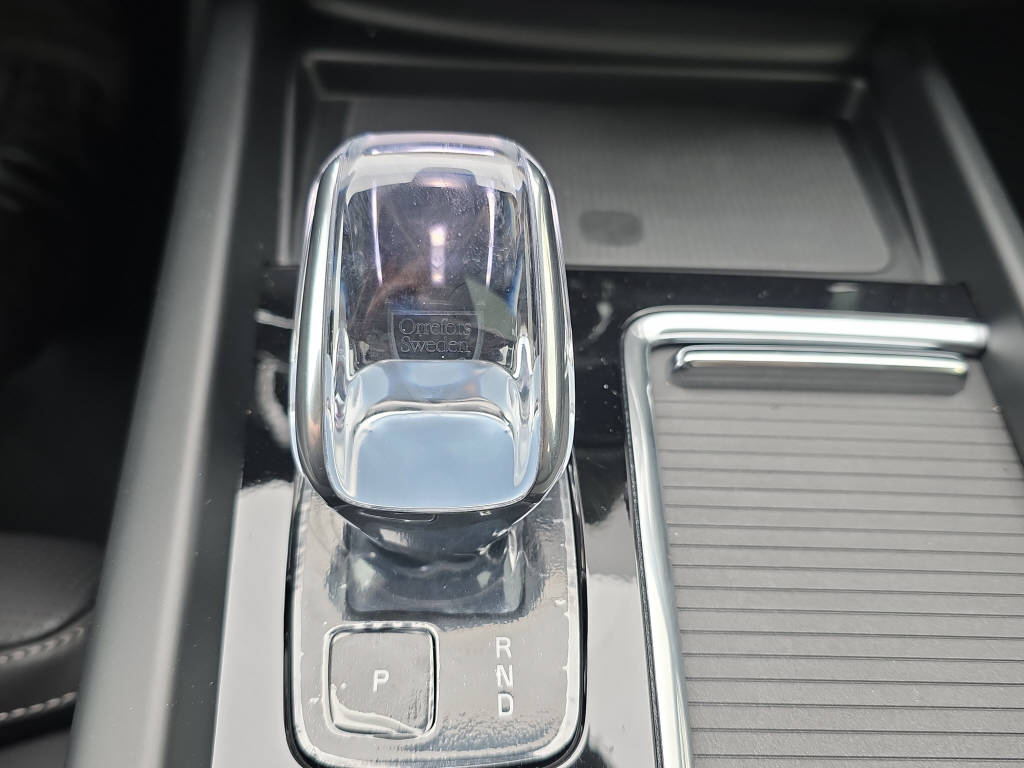 VOLVO XC60 2.0 T8 TE Black Edition eAWD-image-22