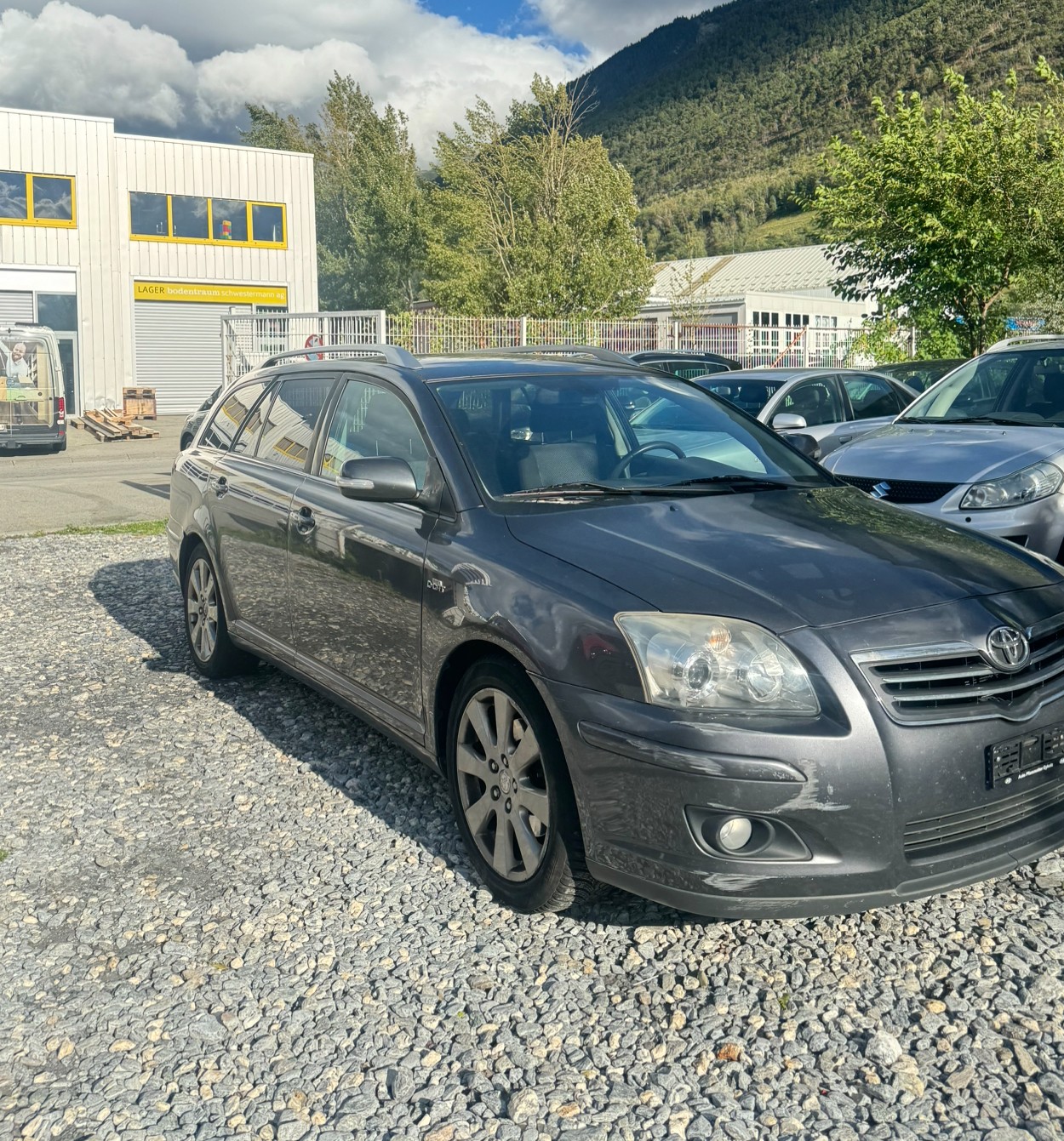 TOYOTA Avensis 2.2D-CAT Linea Sol Premium