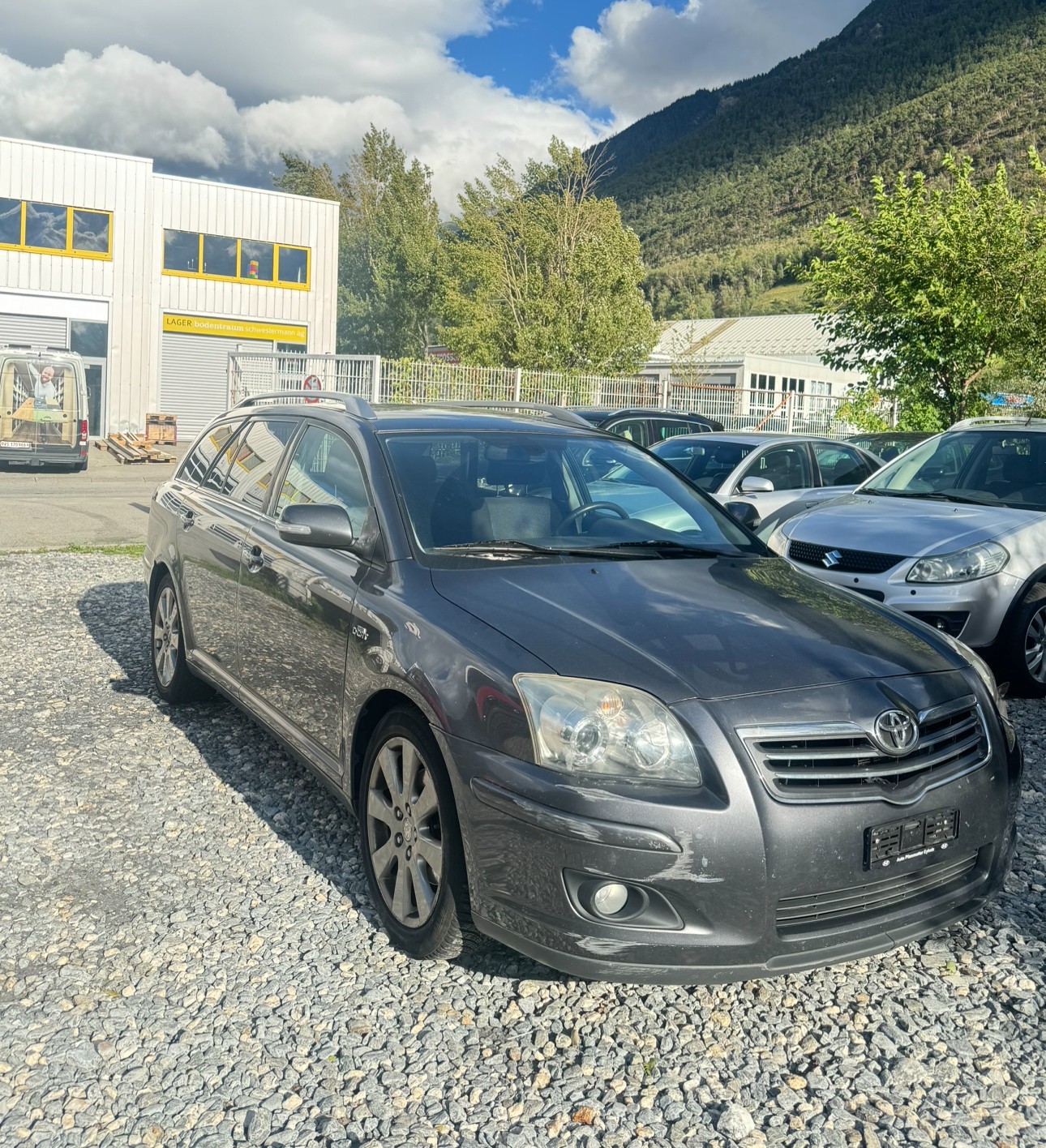 TOYOTA Avensis 2.2D-CAT Linea Sol Premium-image-4