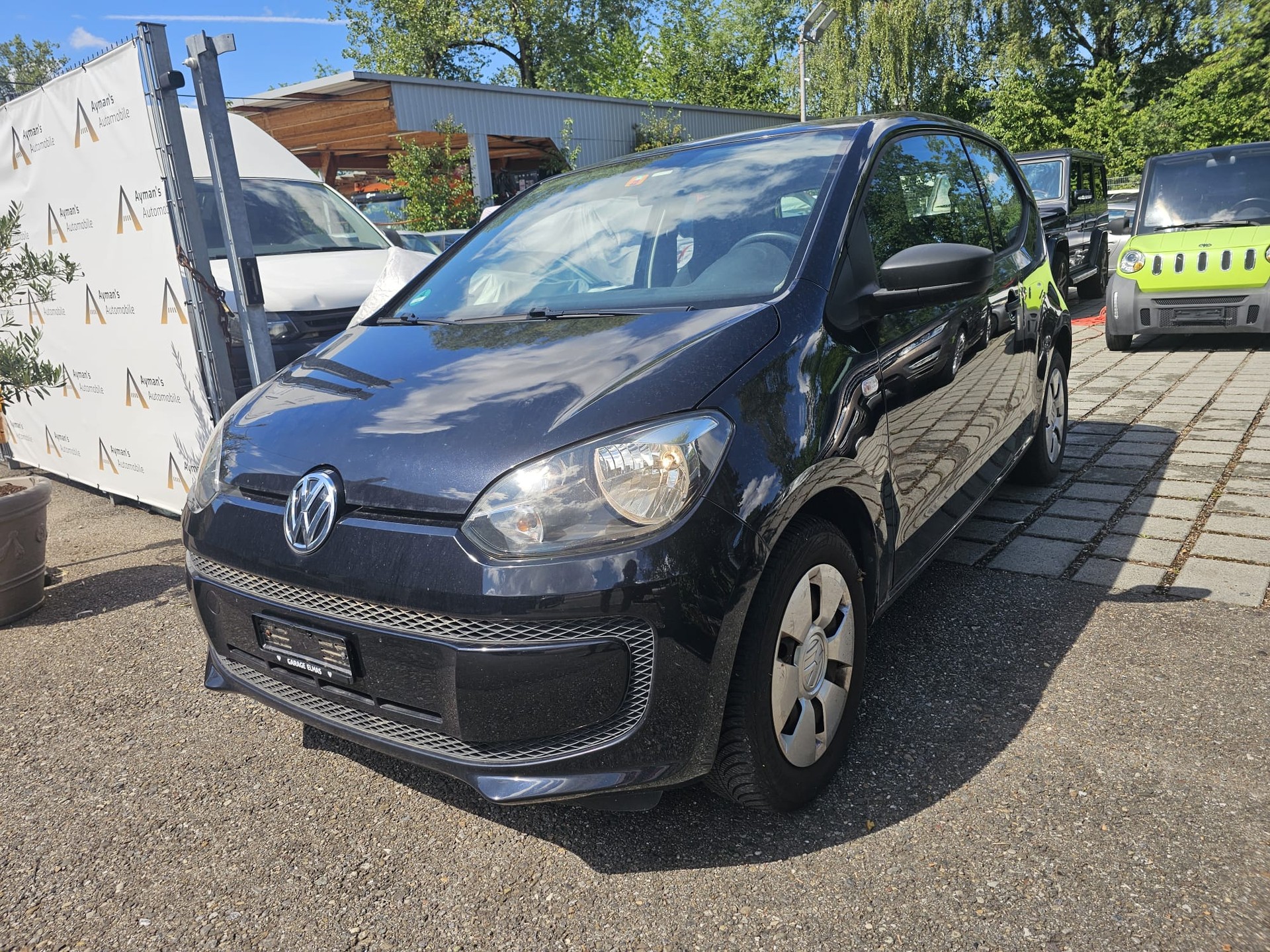 VW Up 1.0 black up-image-0