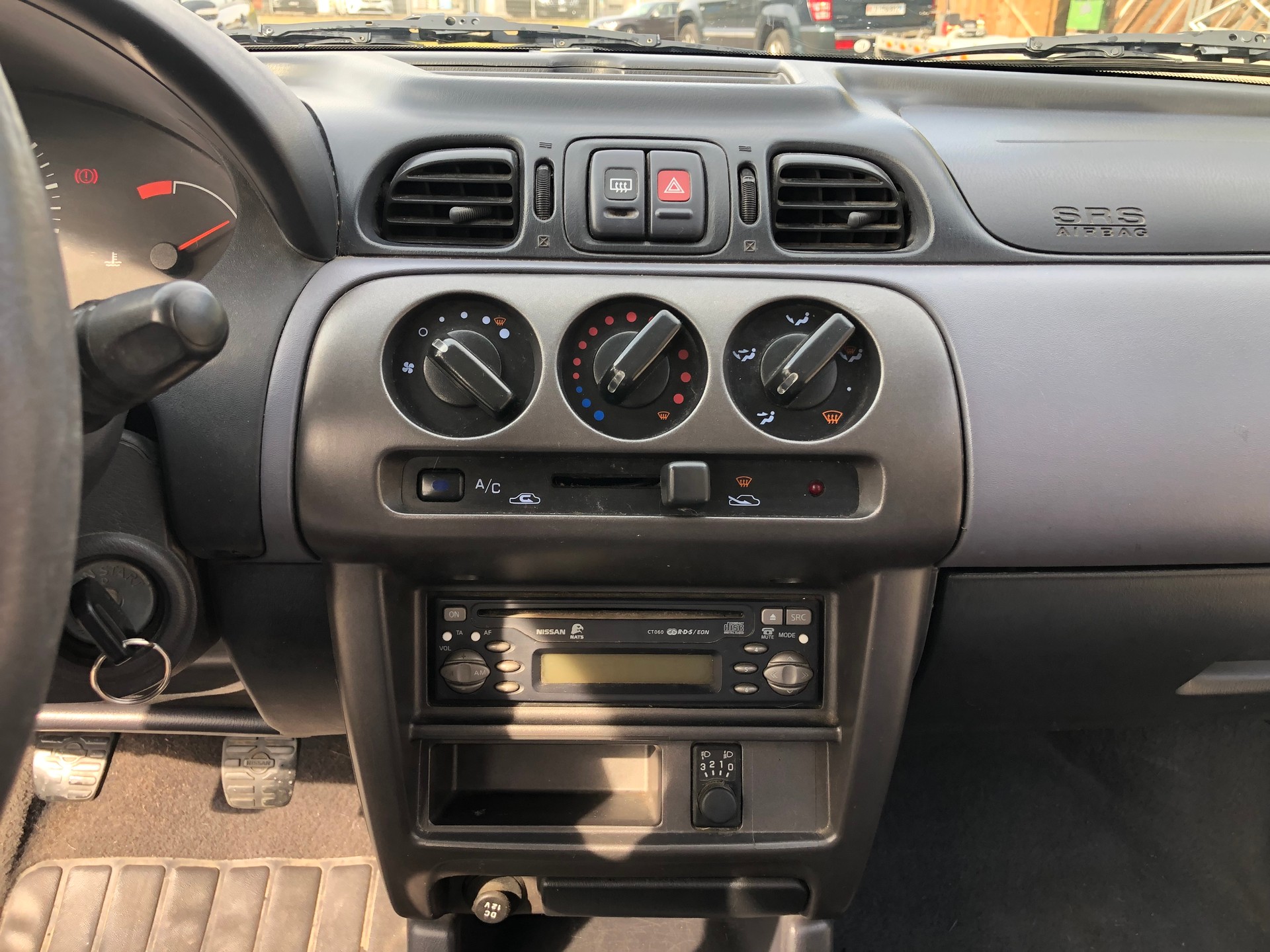 NISSAN Micra 1.4 acenta-image-13
