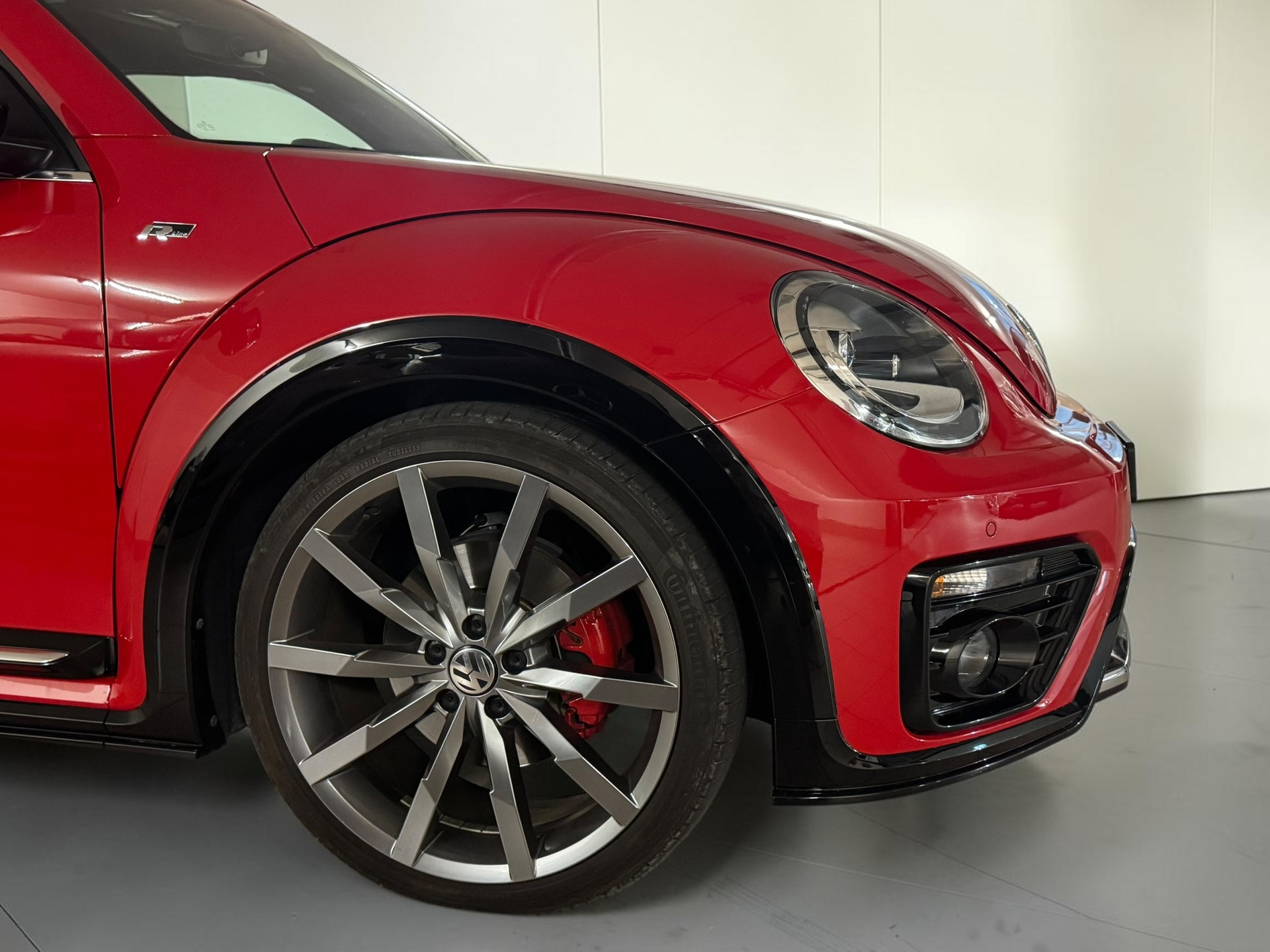 VW Beetle Cabriolet 2.0 TSI BMT R-Line DSG-image-2