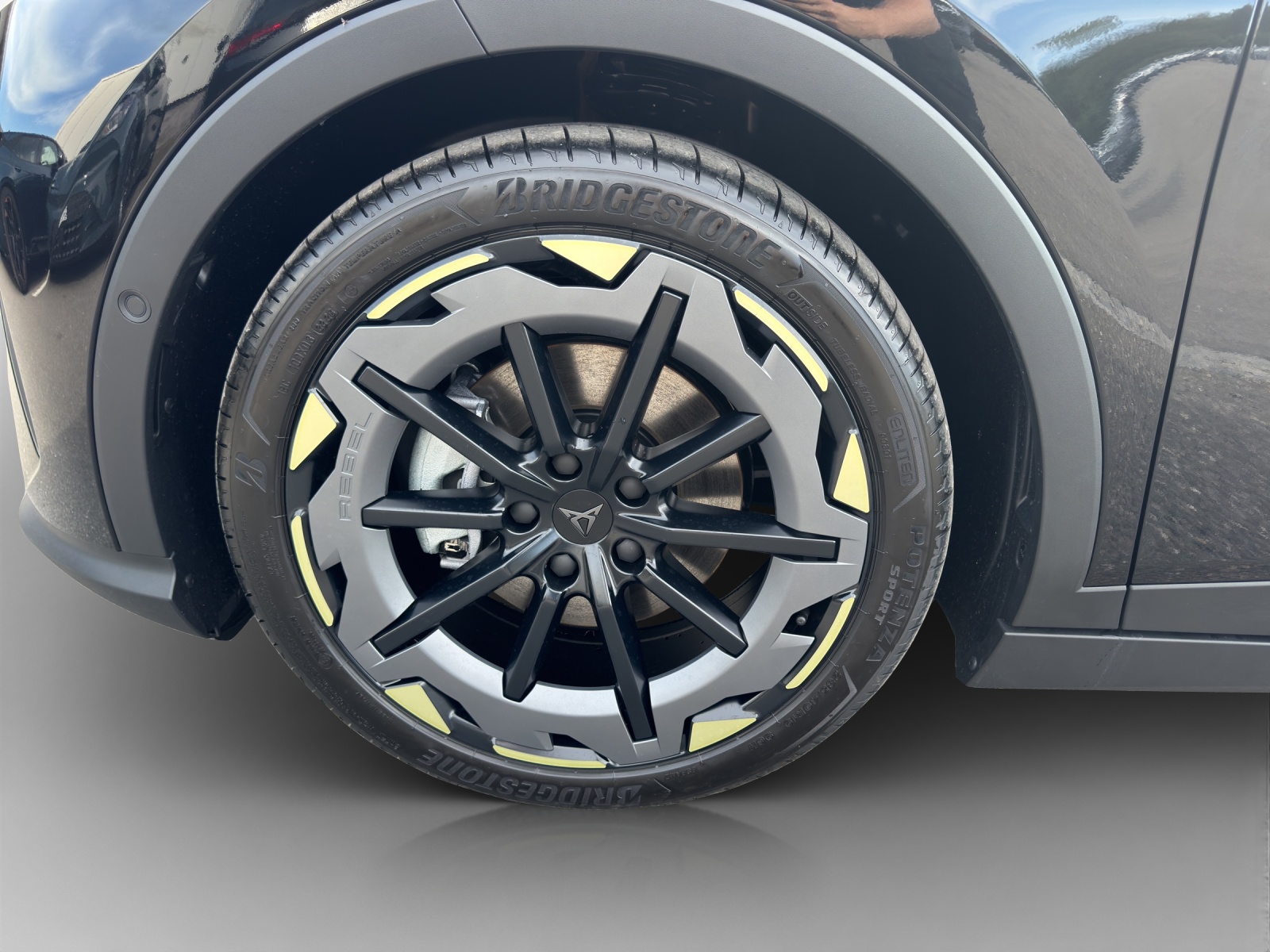 CUPRA Raval 52 kWh VZ Extreme Launch Edition-image-13